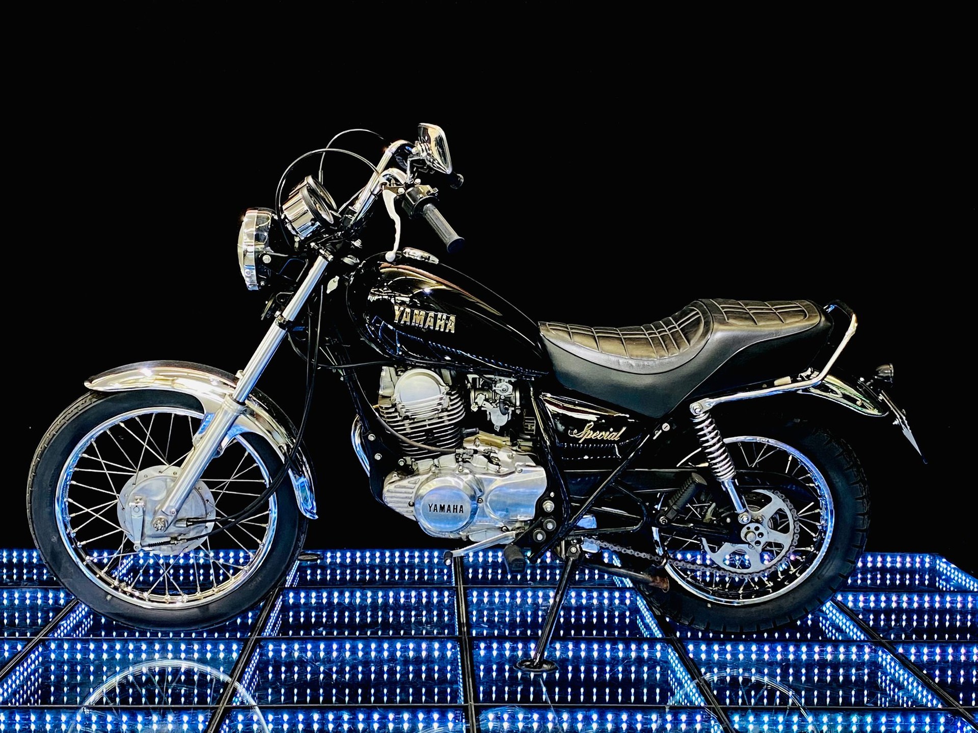 YAMAHA SR 250 SE-image-3