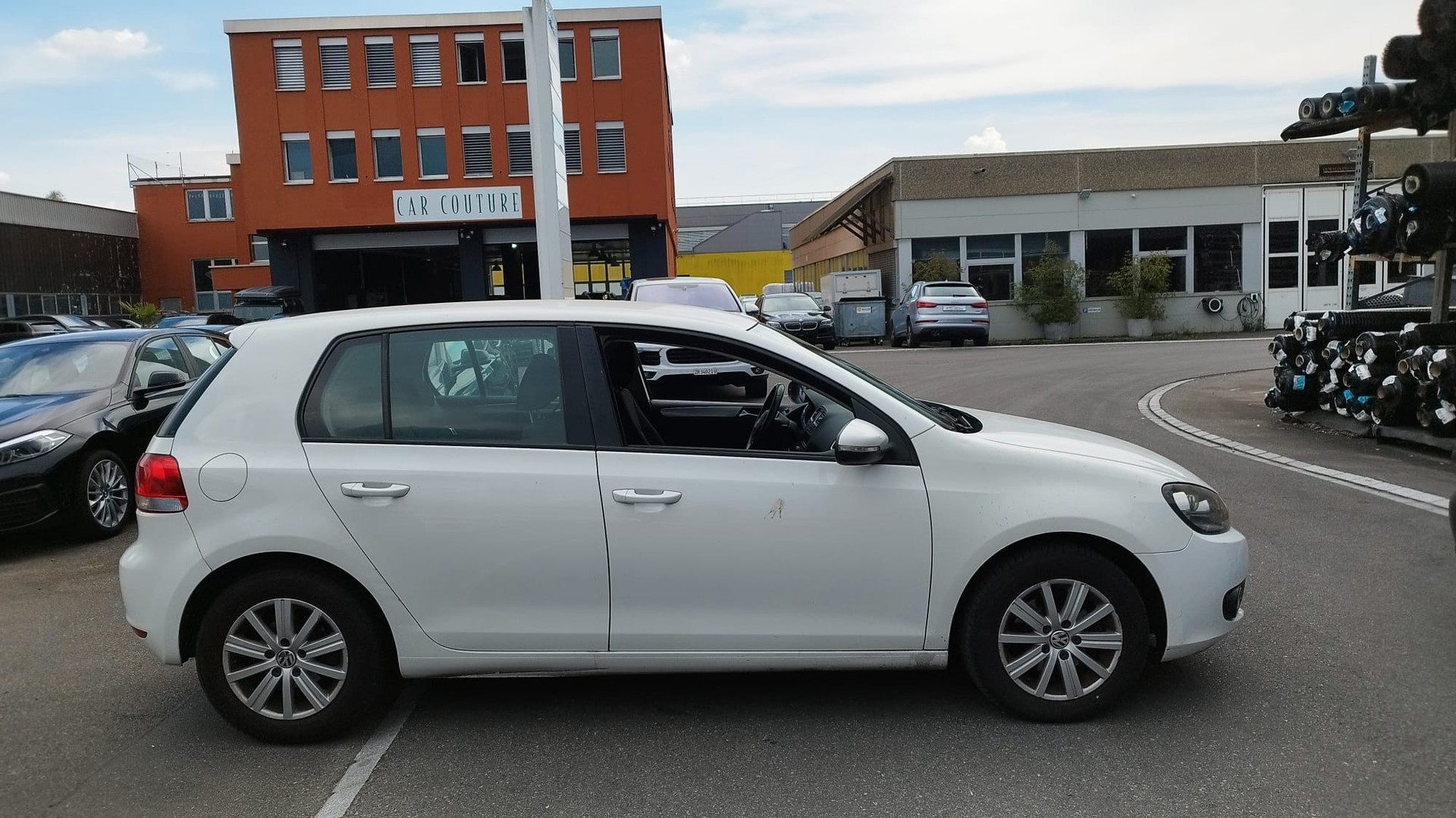 VW Golf 1.6 TDI BlueMotion Technology Team-image-5