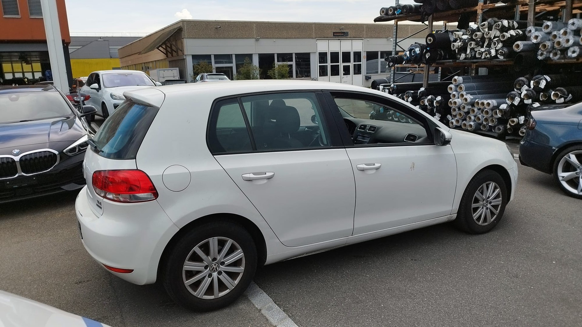 VW Golf 1.6 TDI BlueMotion Technology Team-image-3