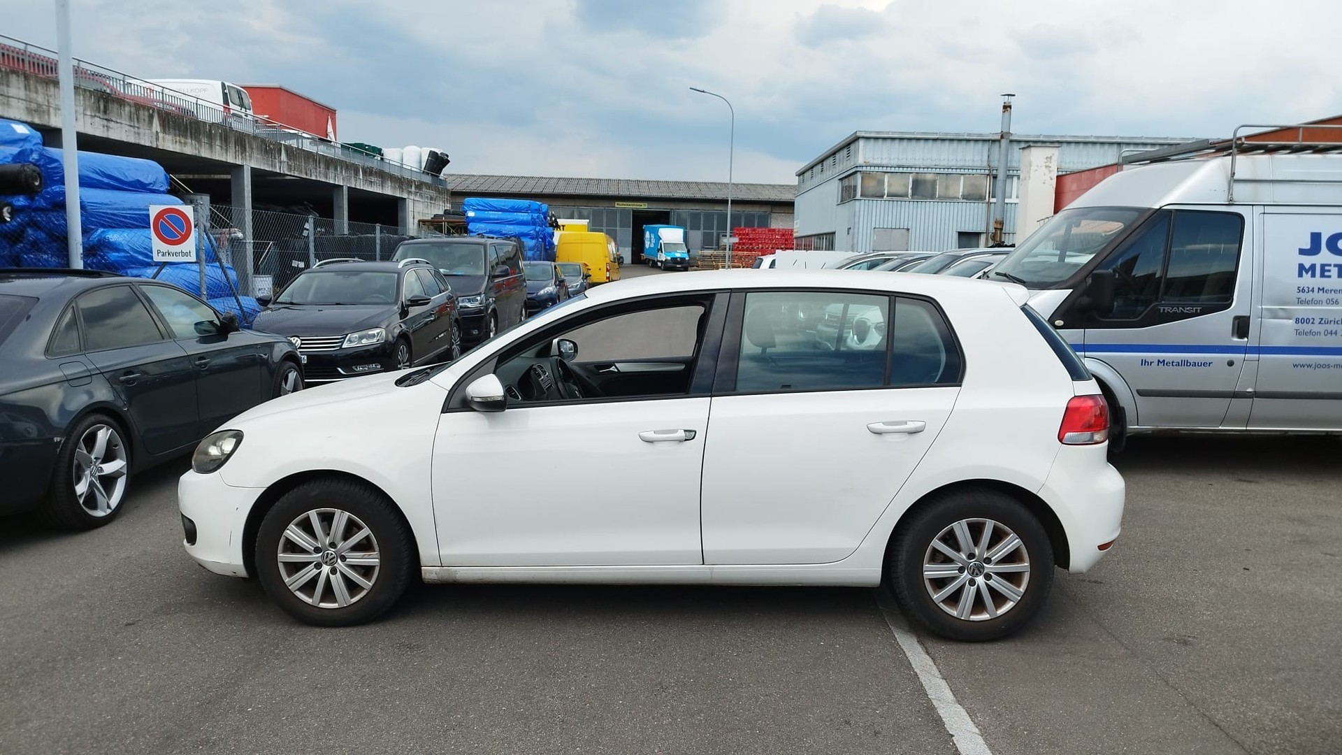 VW Golf 1.6 TDI BlueMotion Technology Team-image-1