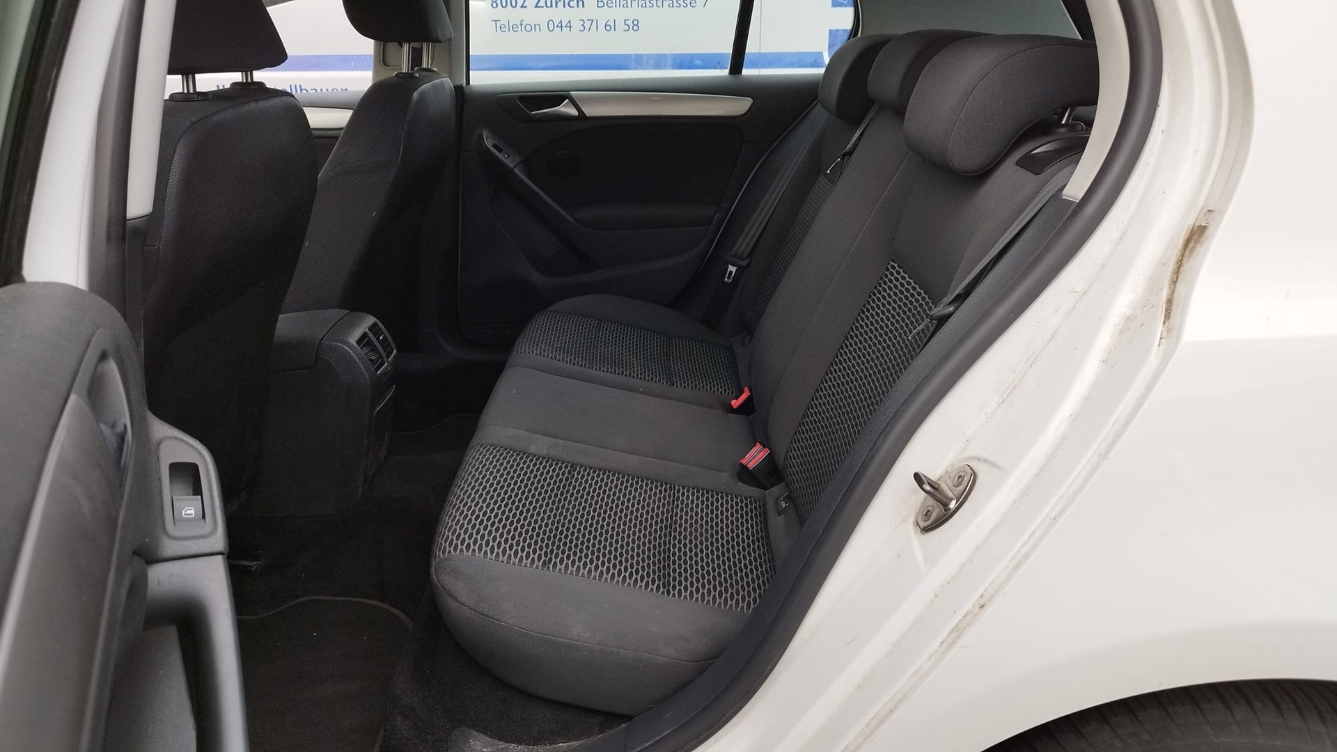 VW Golf 1.6 TDI BlueMotion Technology Team-image-10