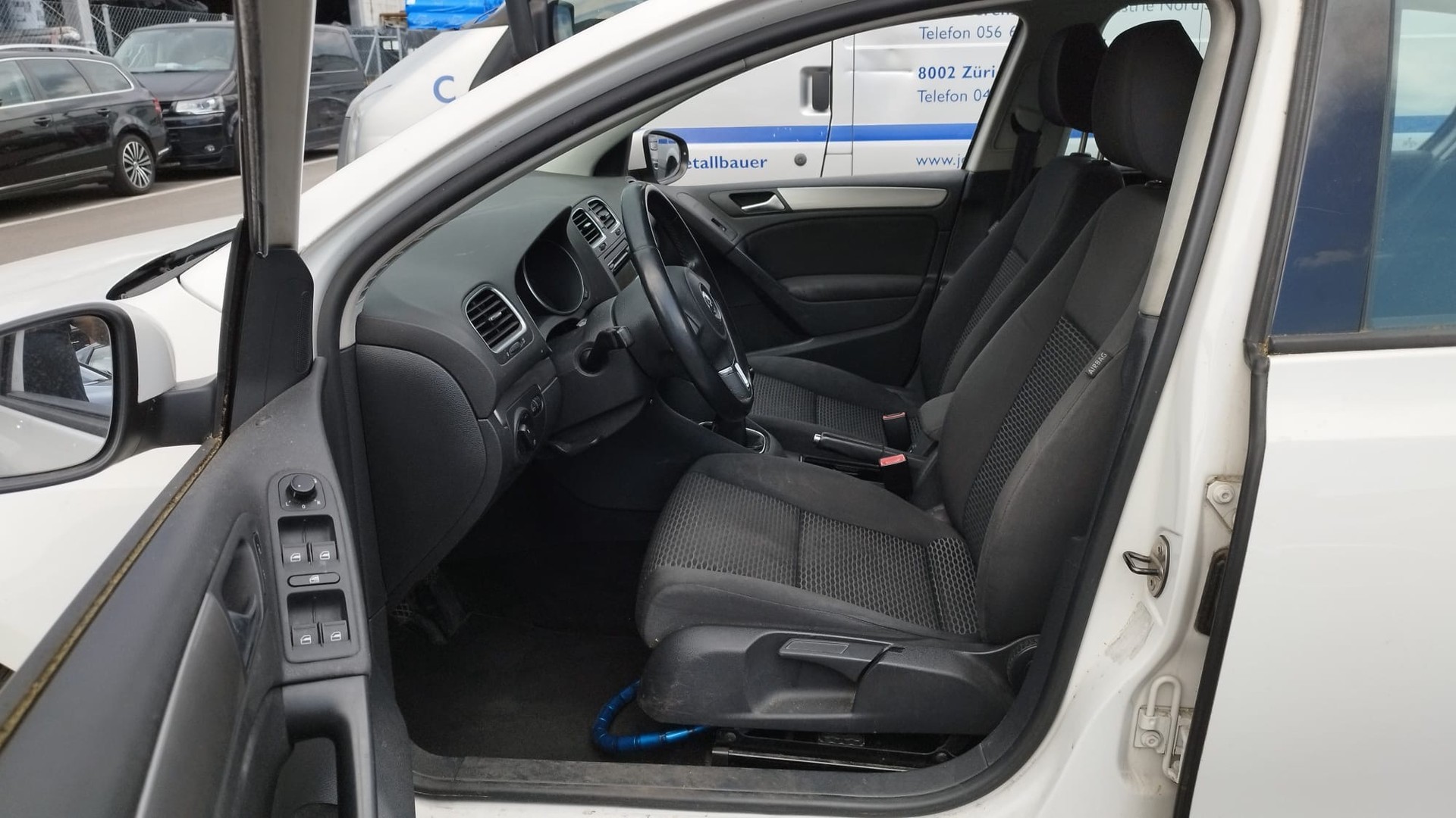 VW Golf 1.6 TDI BlueMotion Technology Team-image-11