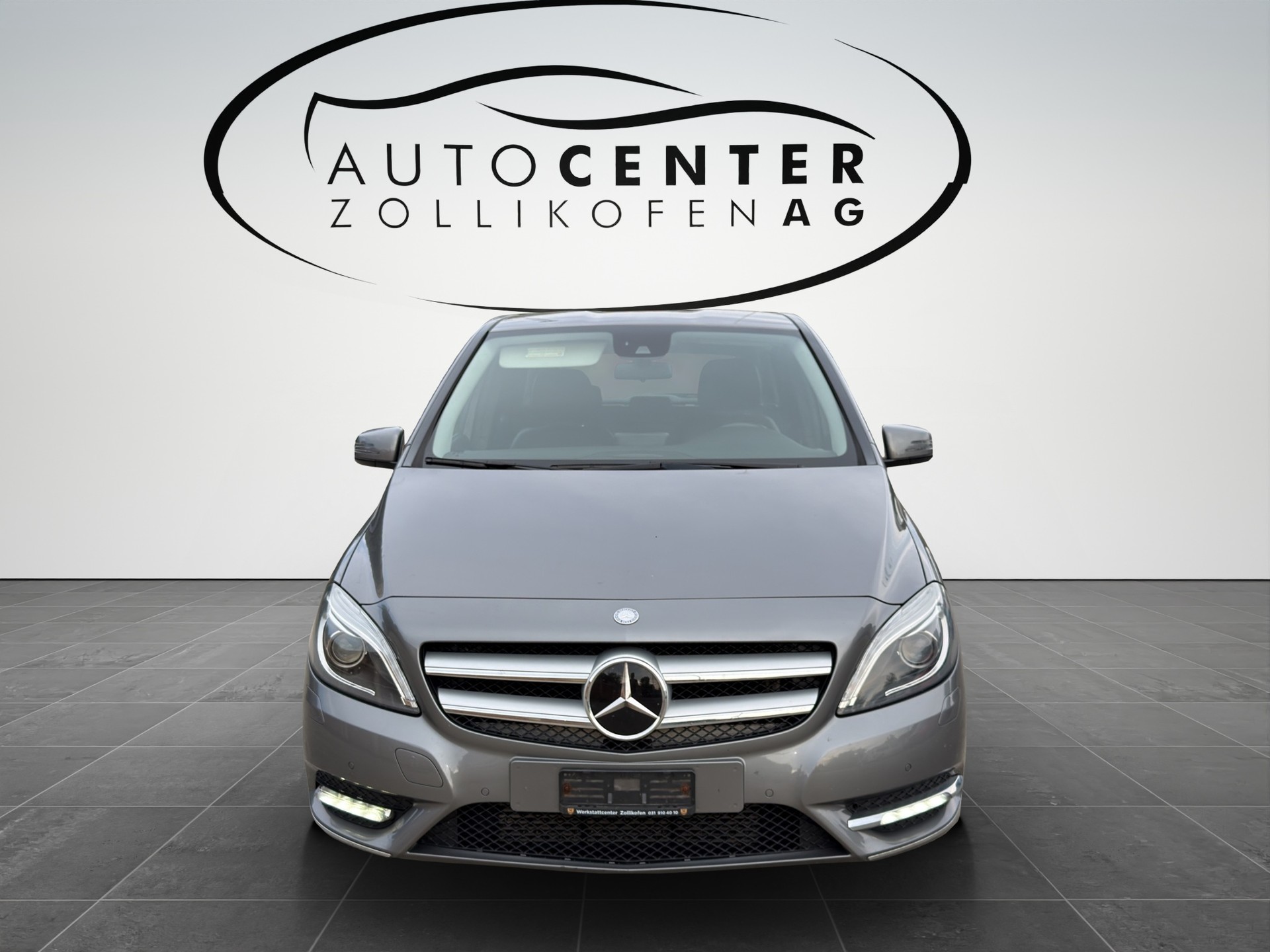 MERCEDES-BENZ B 200 7G-DCT-showroom-element-2