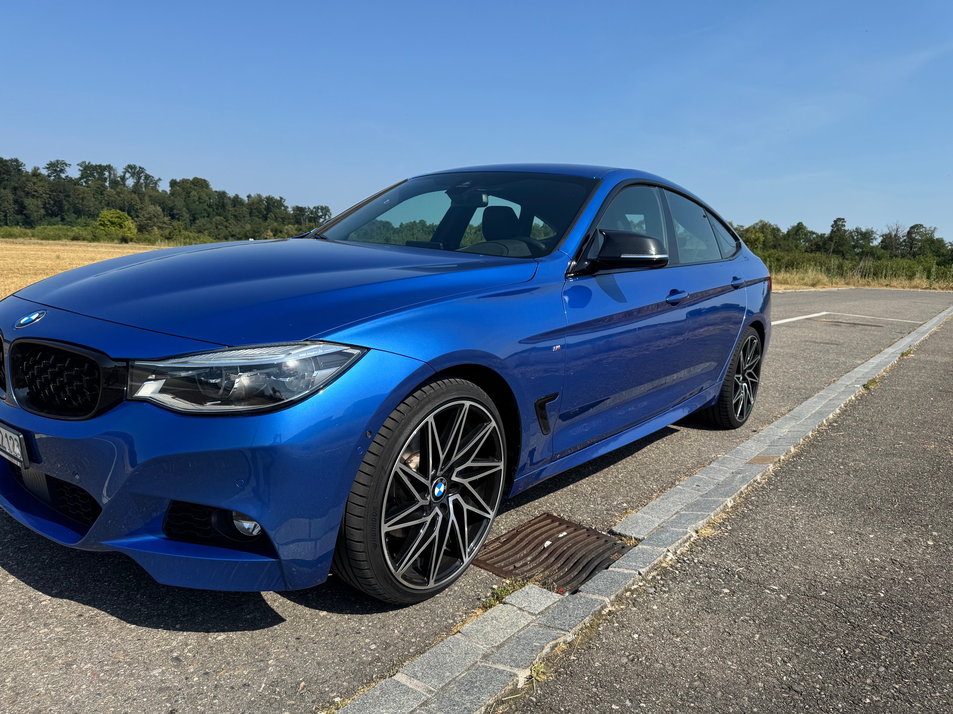 BMW 340i xDrive-image-1