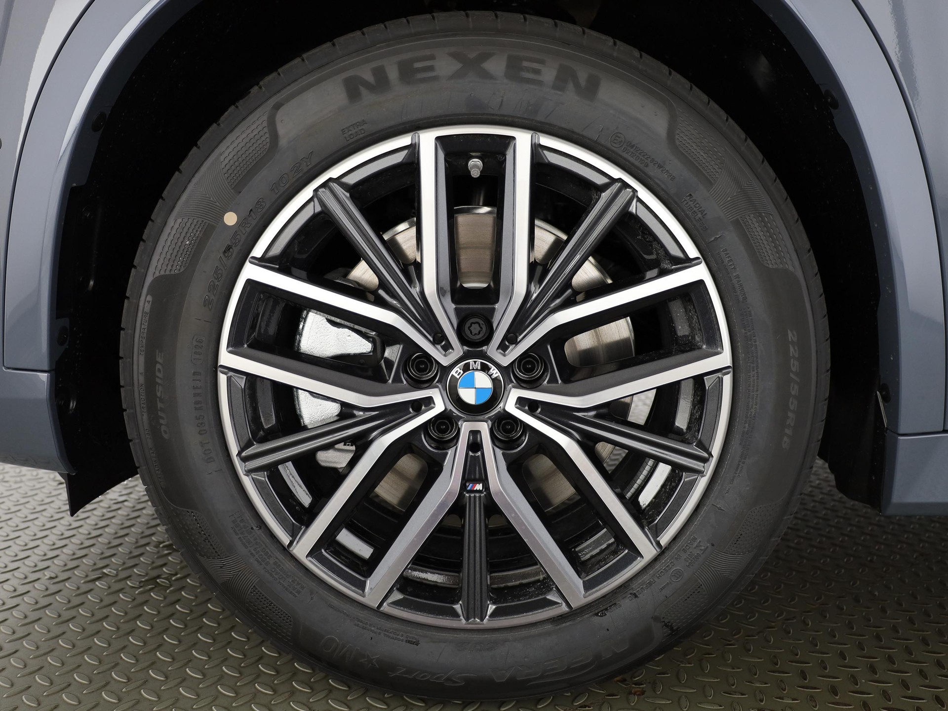 BMW X1 23i xDrive paddles-showroom-element-3
