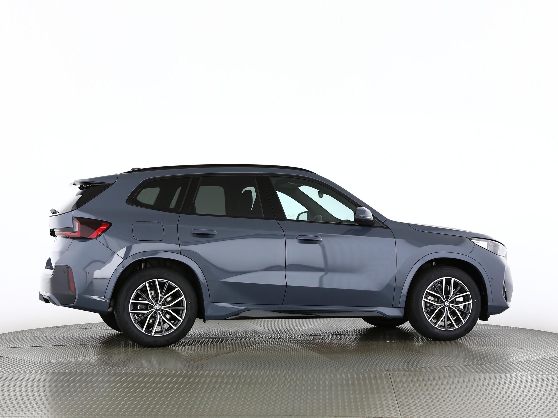 BMW X1 23i xDrive paddles-image-22