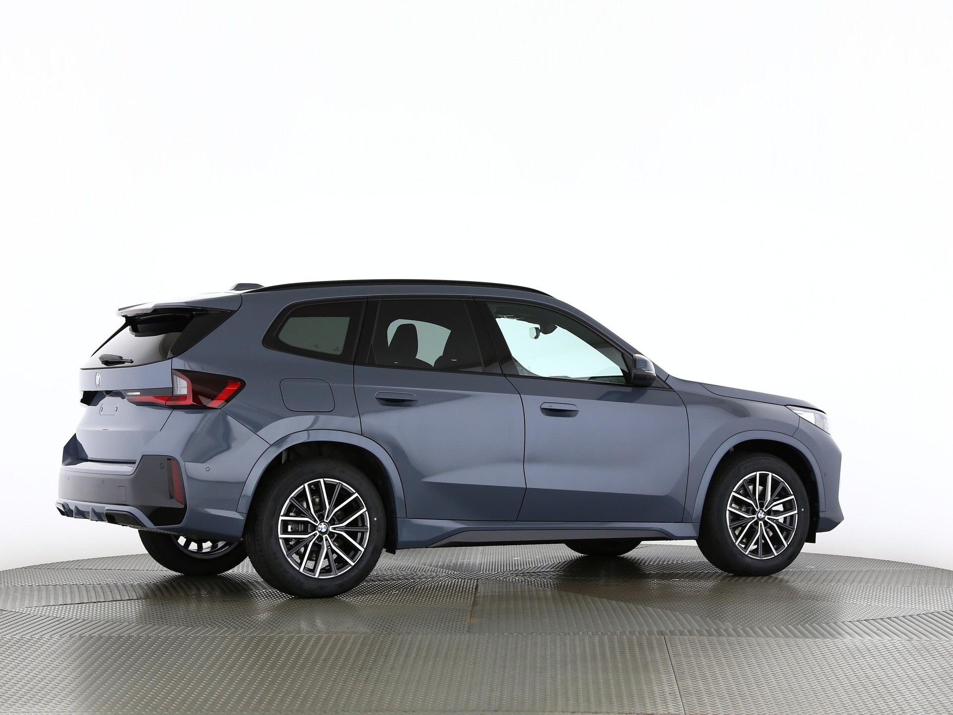 BMW X1 23i xDrive paddles-image-21
