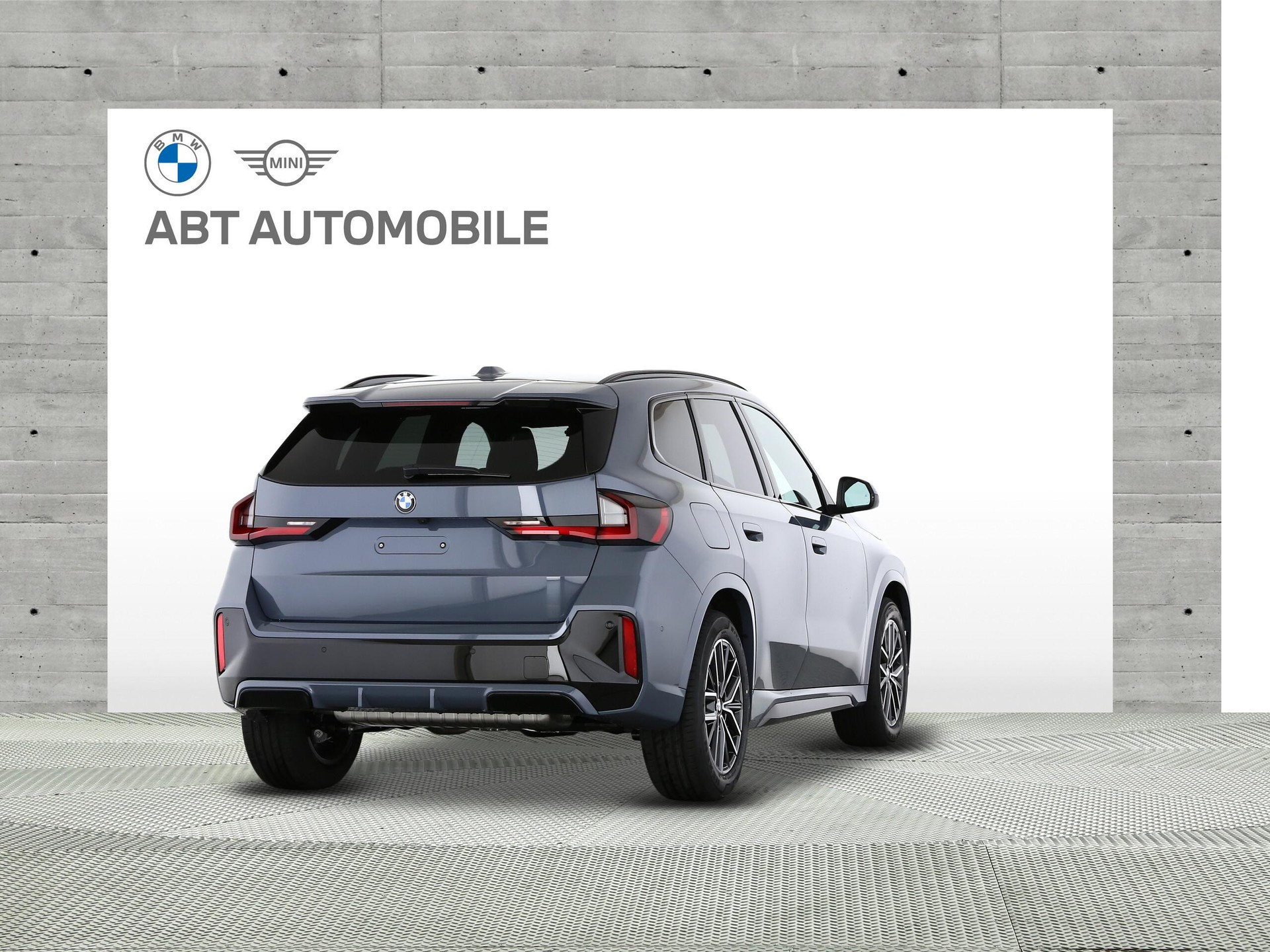 BMW X1 23i xDrive paddles-showroom-element-2