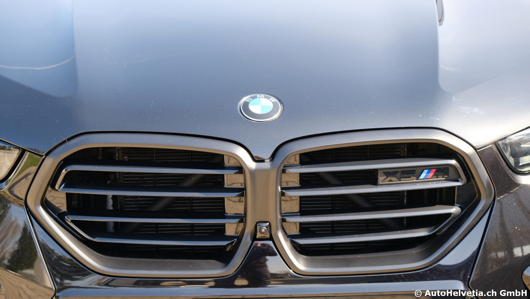 BMW X5M Competition - Facelift-showroom-element-3