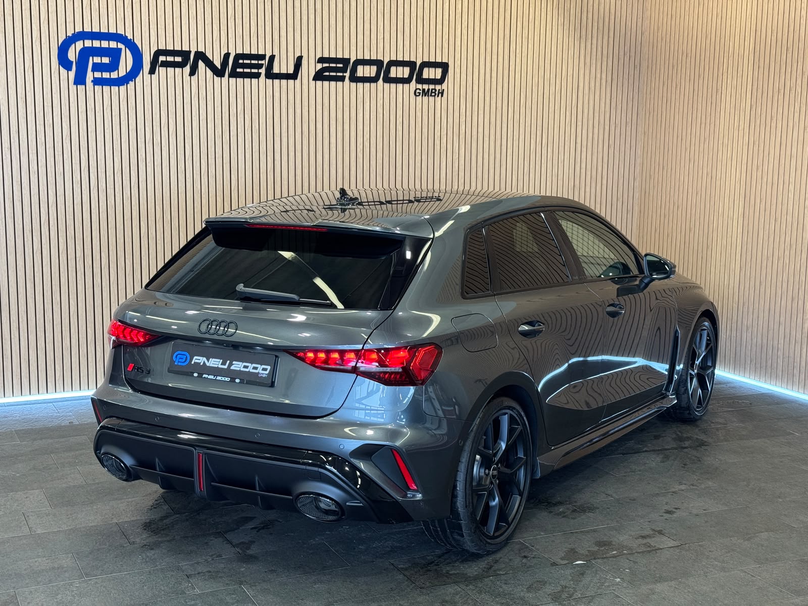 AUDI RS3 Sportback 2.5 TSI quattro S-tronic *5Jahre/100'000km Werksgarantie*-image-6