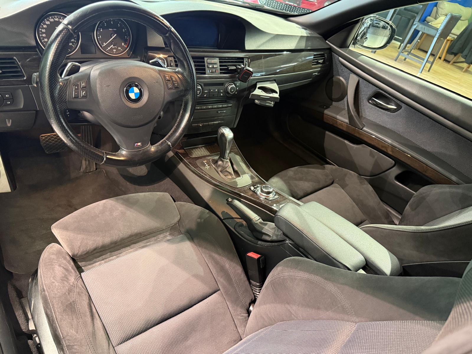 BMW 325i Cabriolet M-Sportpaket-image-8