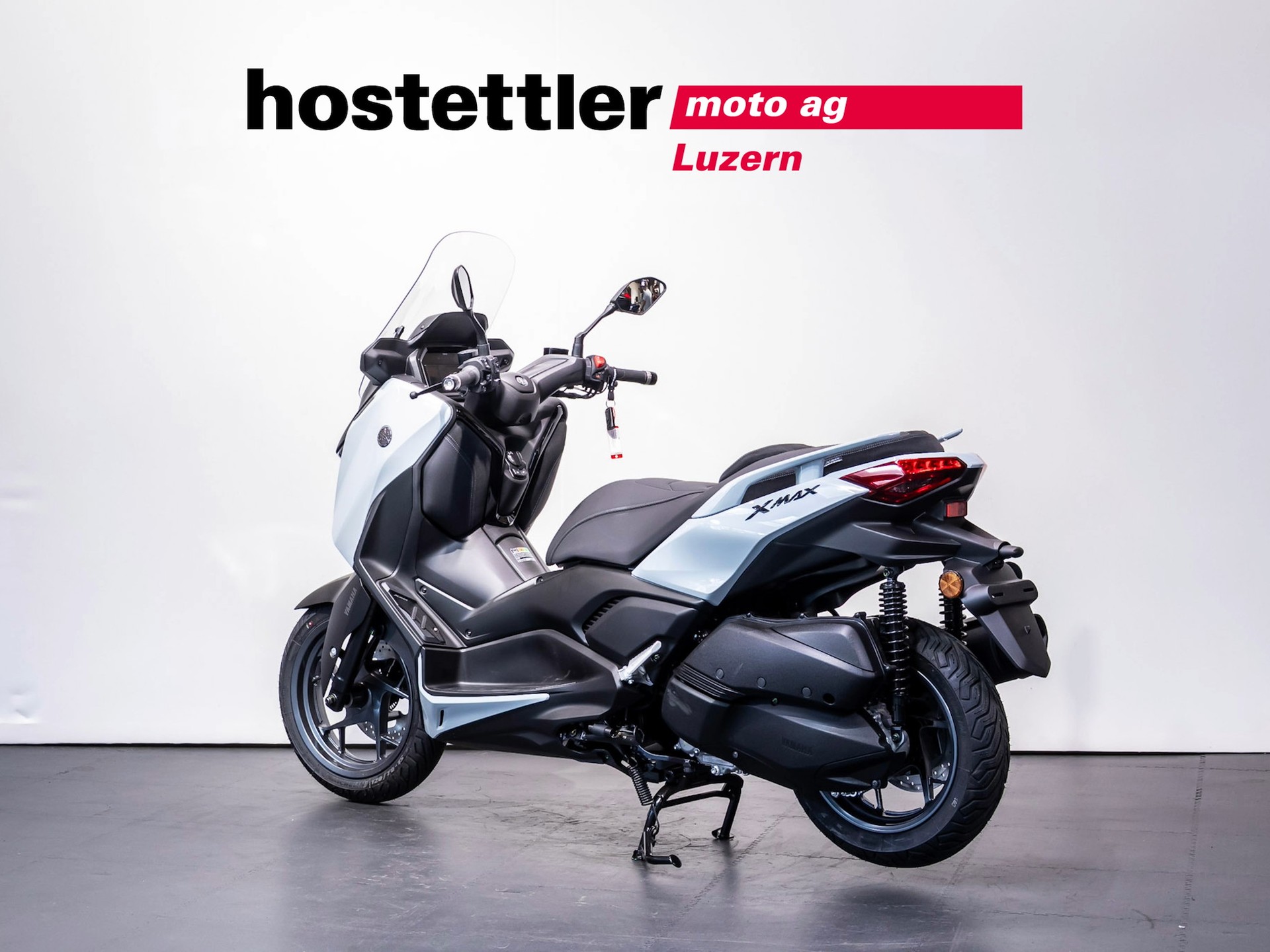 YAMAHA XMAX 300 Tech MAX+-showroom-element-3