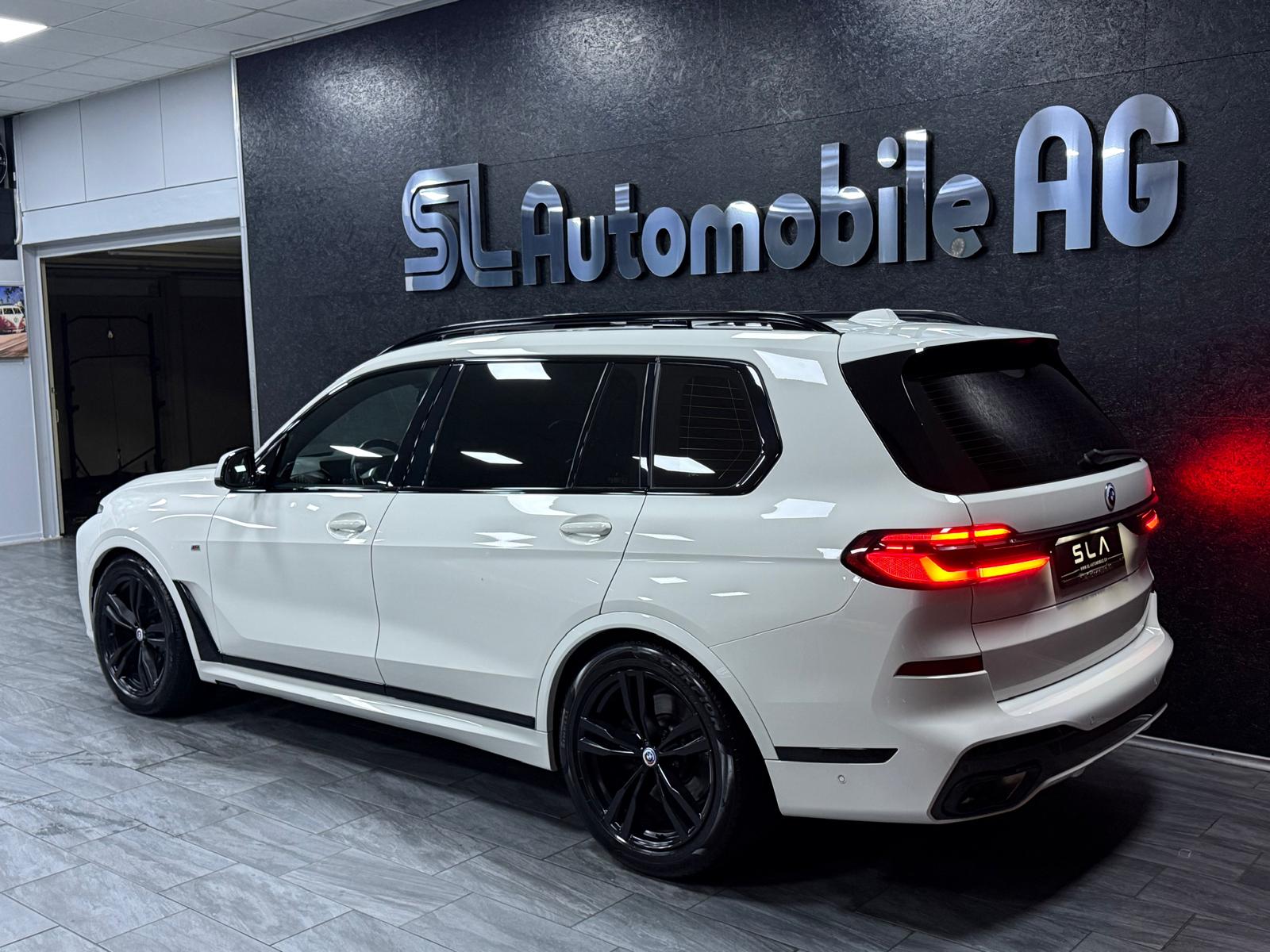 BMW X7 xDrive 48V 40i M Sport Pro Steptronic-showroom-element-2