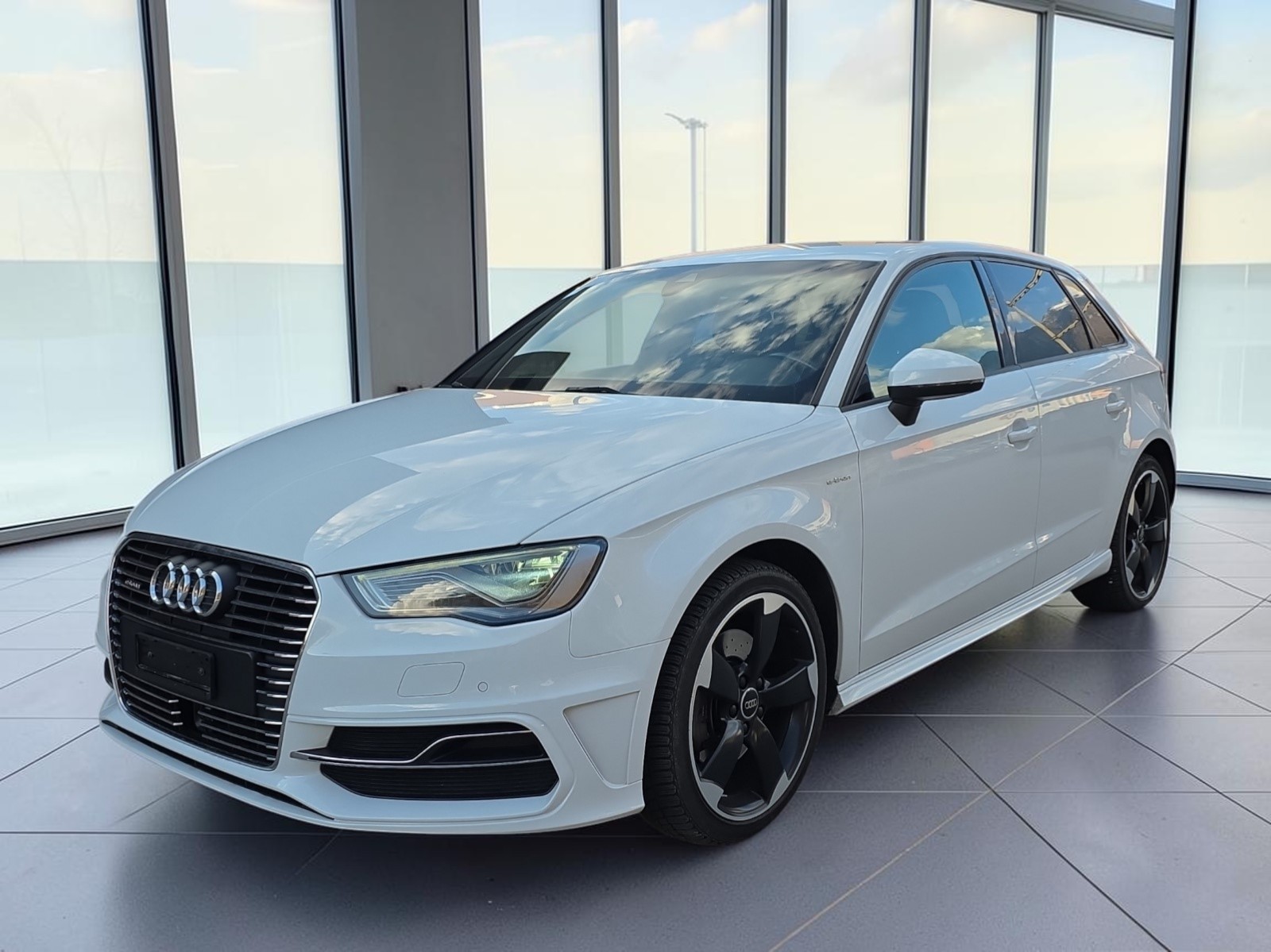 AUDI A3 Sportback 1.4 e-tron Attraction S-tronic