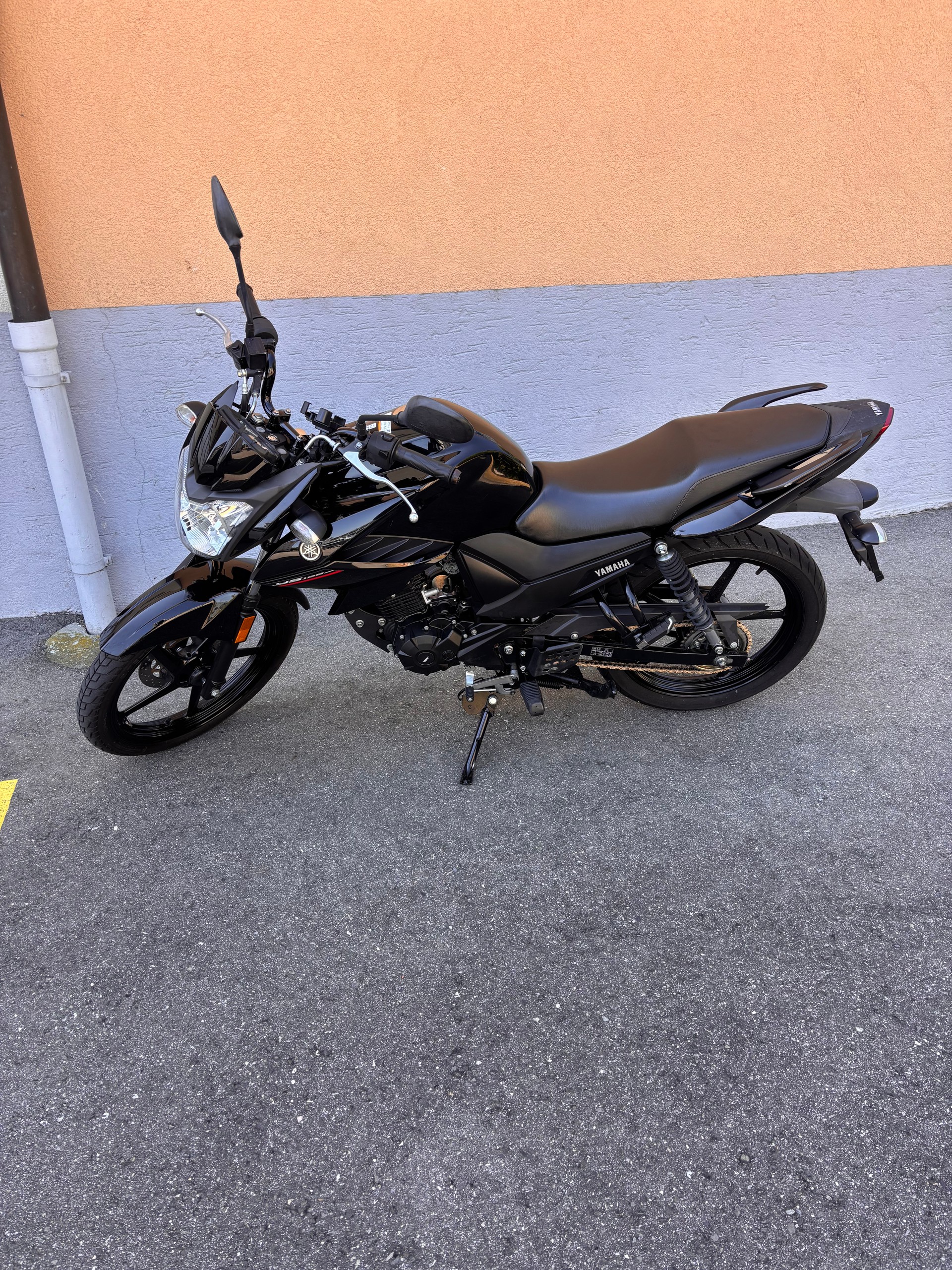 YAMAHA YS 125 UBS-image-0