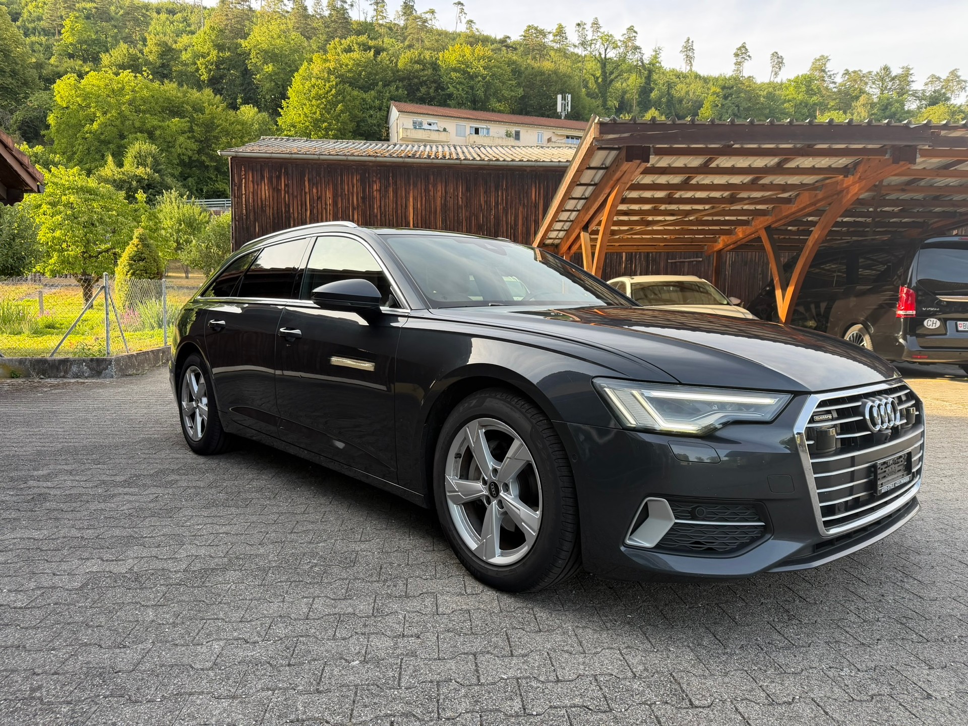 AUDI A6 Avant 40 TDI Sport Attraction quattro S-tronic-image-2