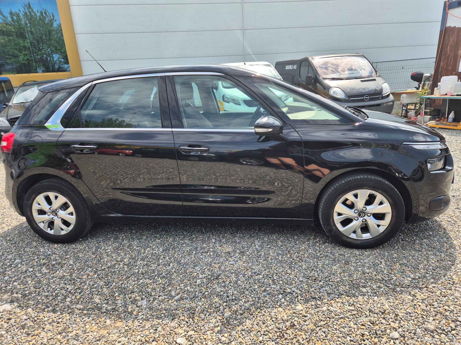 CITROEN C4 Picasso 1.6 e-HDi Séduction ETG6-image-5