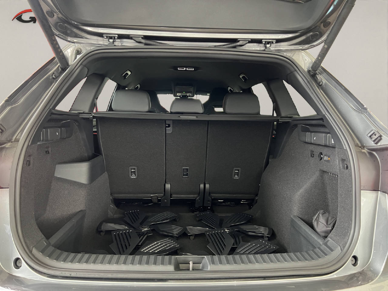 SKODA Kodiaq 2.0 TDI Sportline 4x4 DSG-Automat-image-10