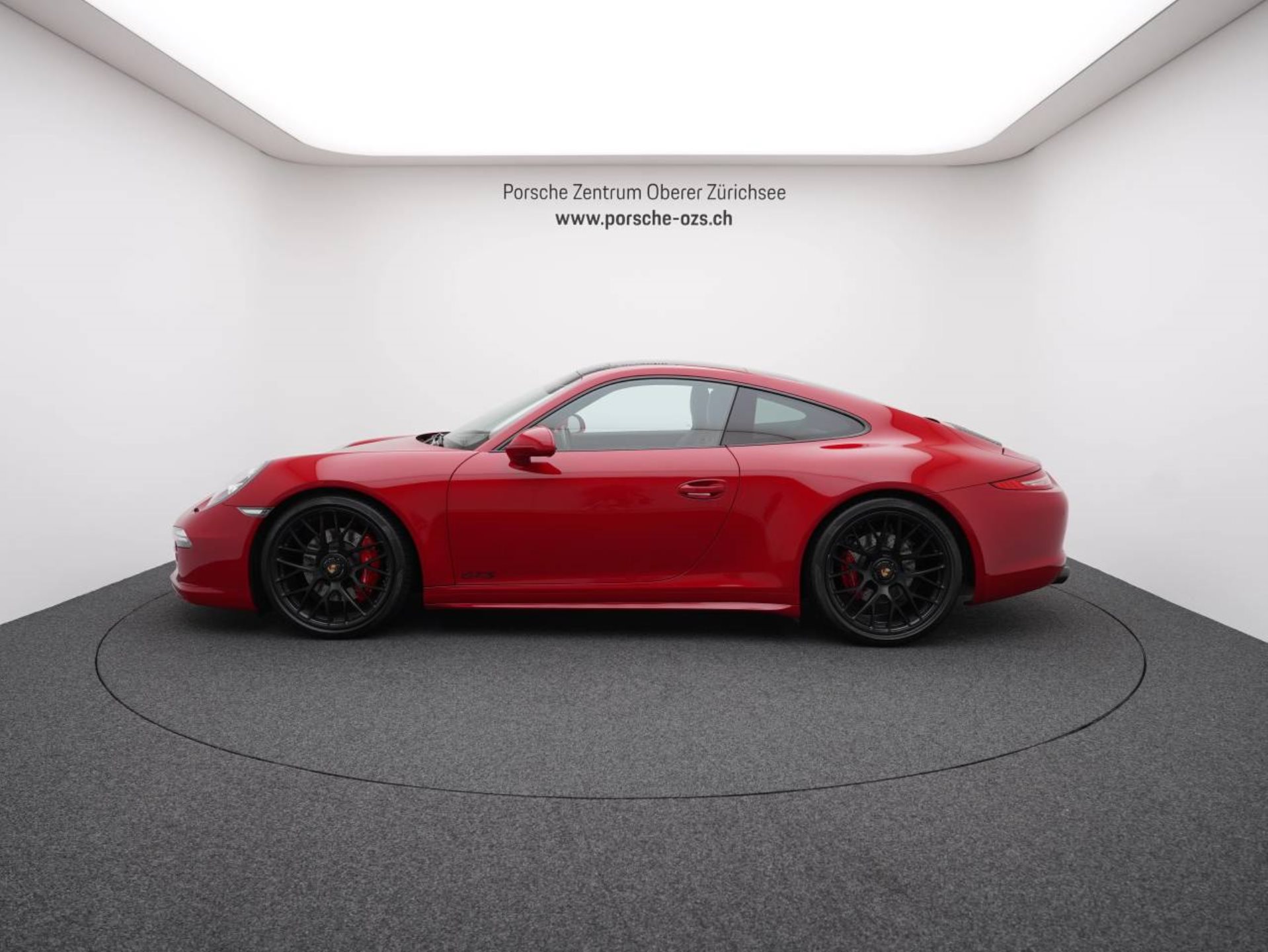 PORSCHE 911 Carrera 4 GTS-showroom-element-1