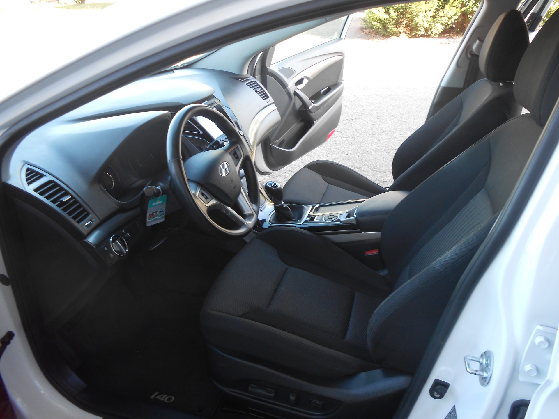 HYUNDAI i40 Wagon 2.0 GDi Prenium-image-8
