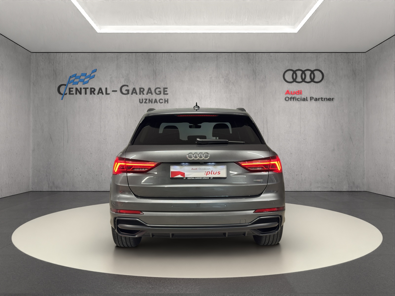 AUDI Q3 45 TFSI S line quattro S-tronic-showroom-element-3