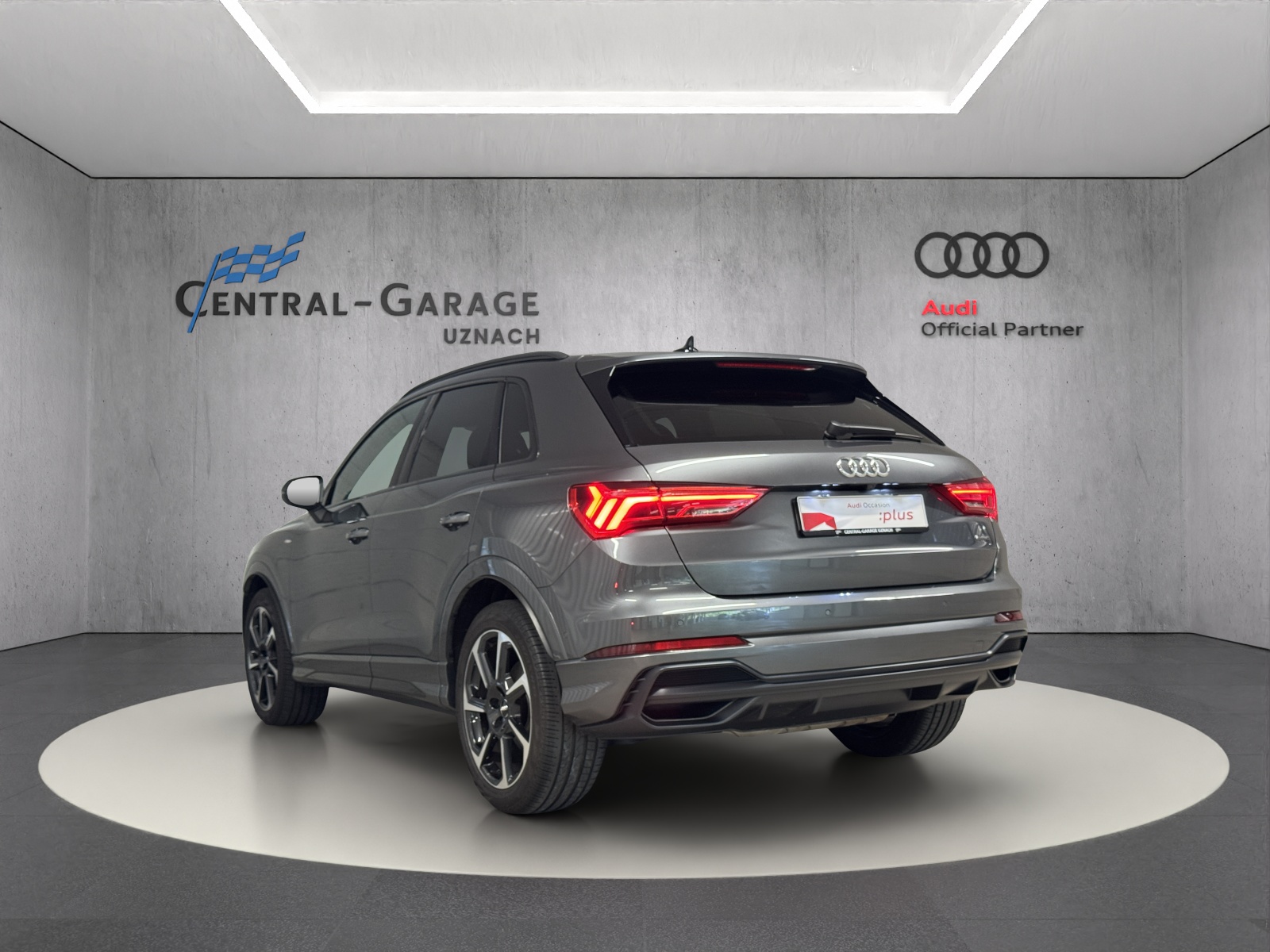 AUDI Q3 45 TFSI S line quattro S-tronic-showroom-element-2