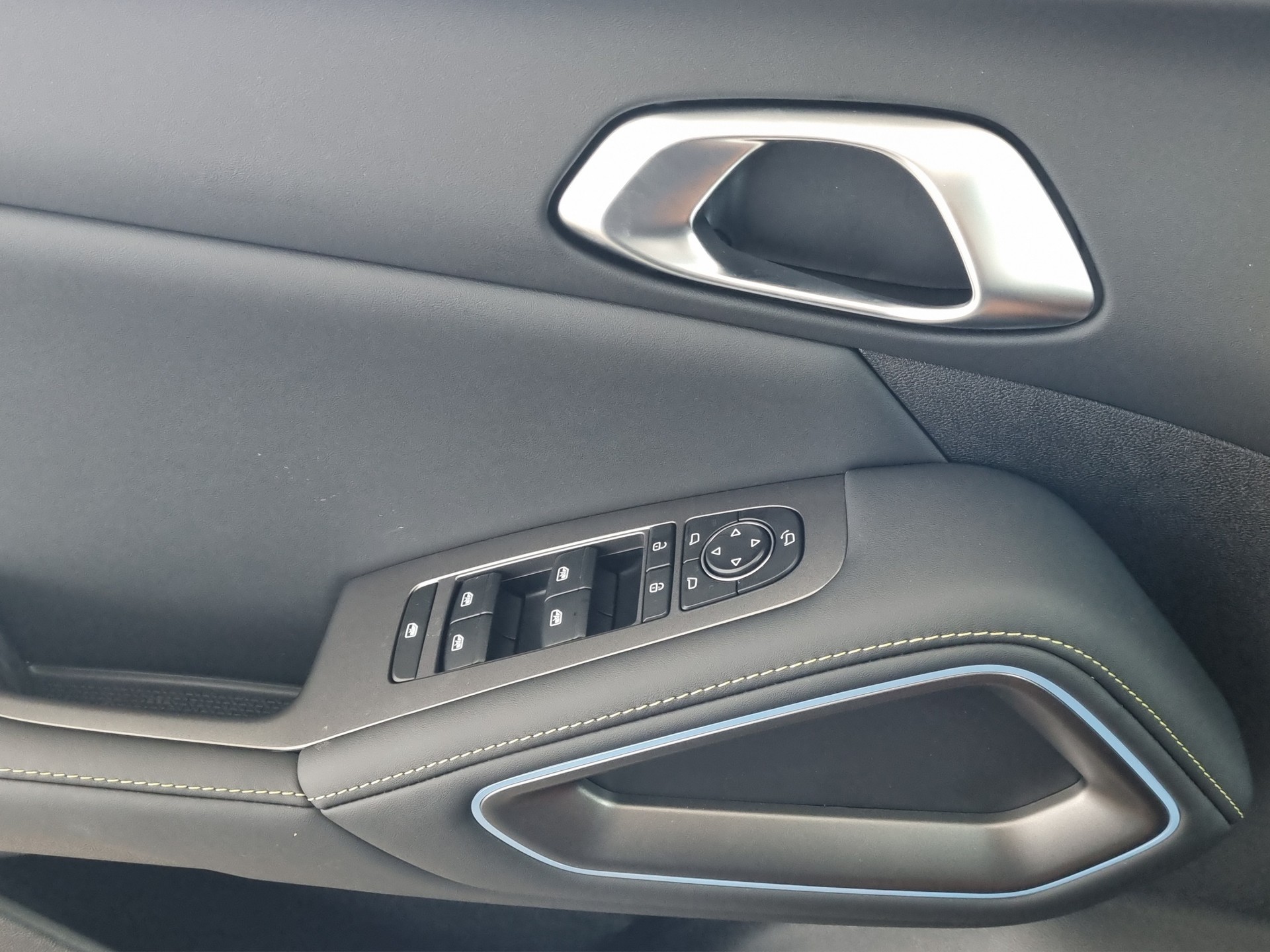 BYD Atto 2 DM-i Boost FWD-image-11
