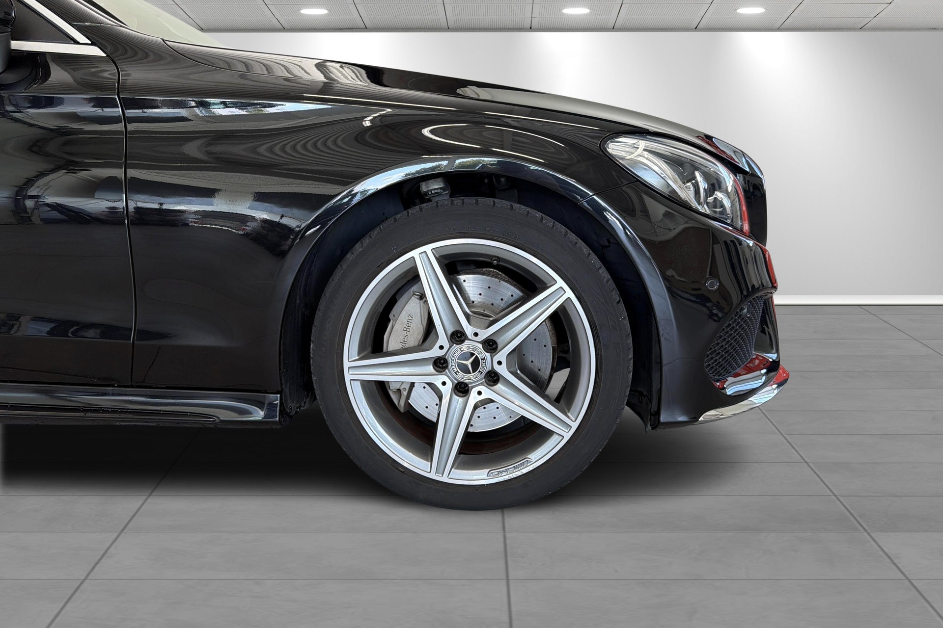 MERCEDES-BENZ C 250 Cabriolet AMG Line 9G-Tronic-showroom-element-3