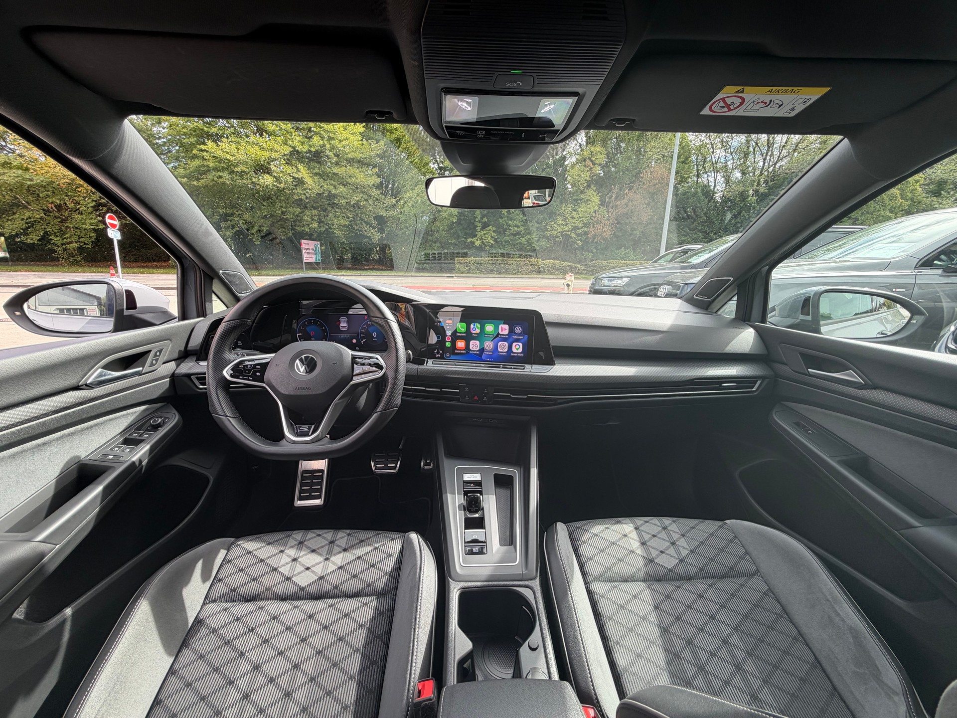 VW Golf 1.5 eTSI mHEV ACT R-Line DSG-image-18