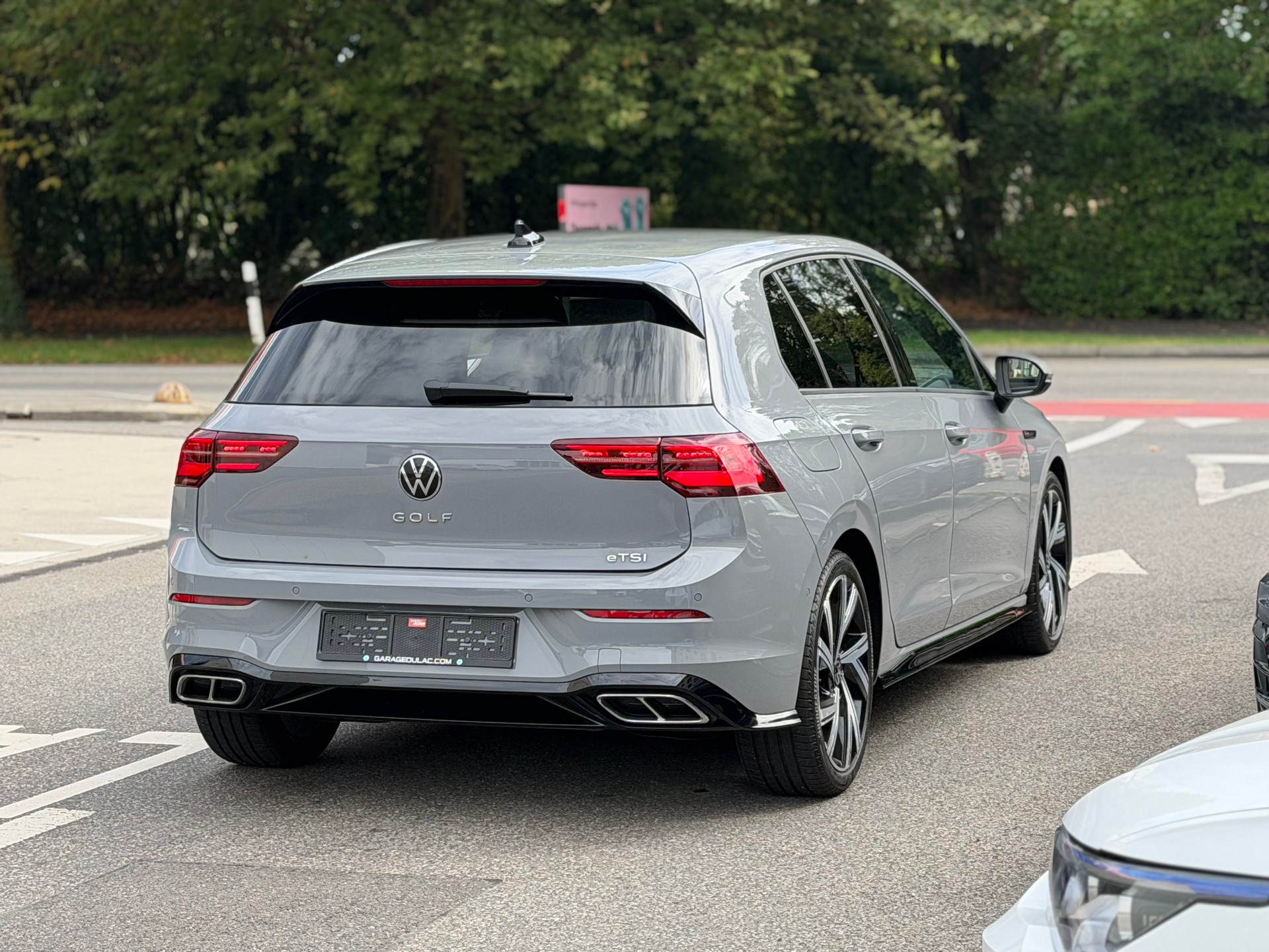 VW Golf 1.5 eTSI mHEV ACT R-Line DSG-image-6