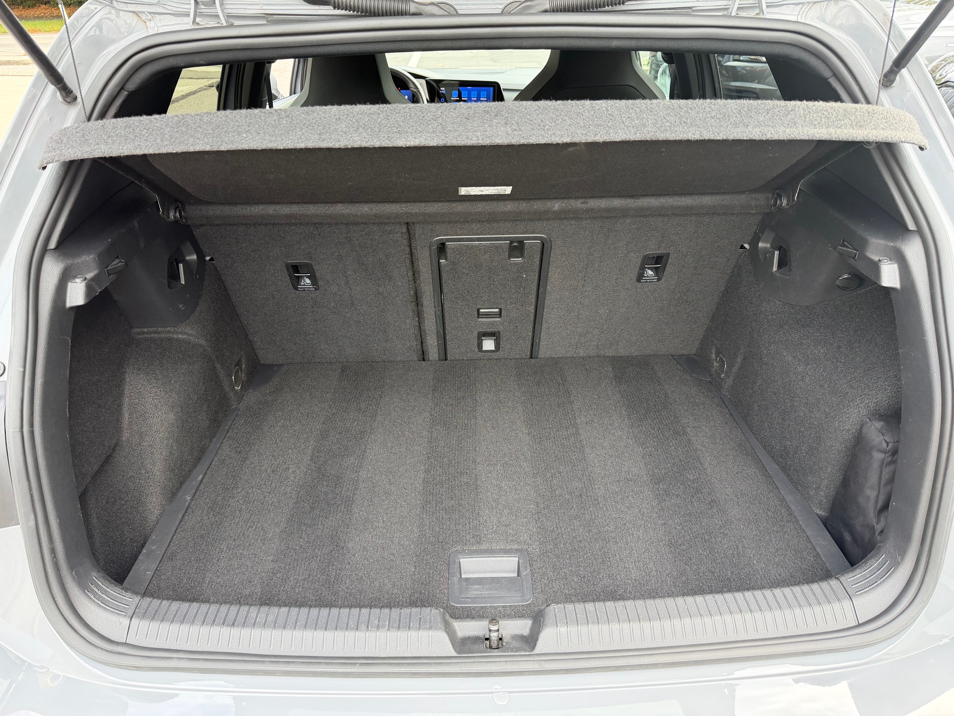 VW Golf 1.5 eTSI mHEV ACT R-Line DSG-image-7