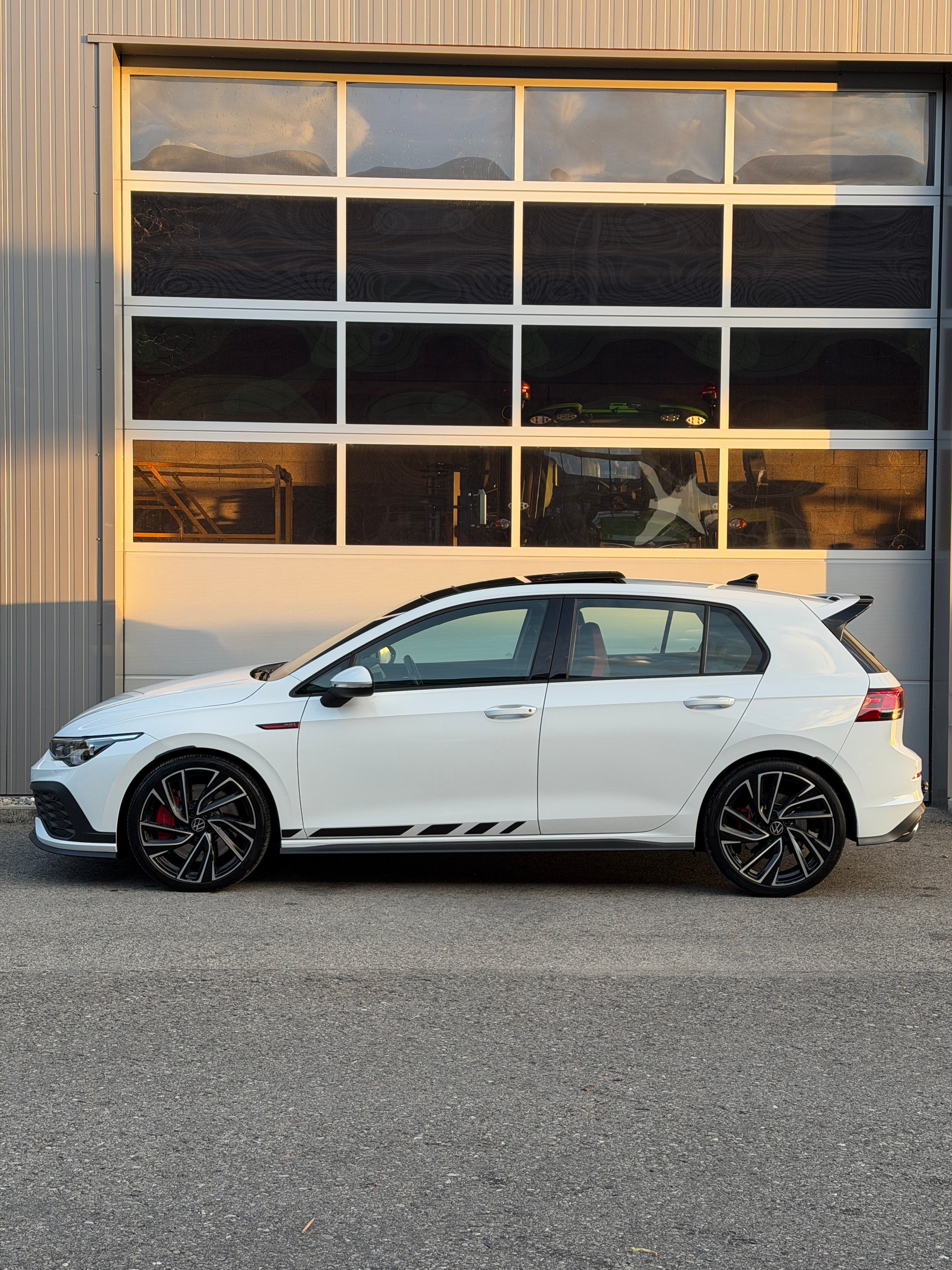 VW Golf 2.0 TSI GTI Clubsport DSG-image-8