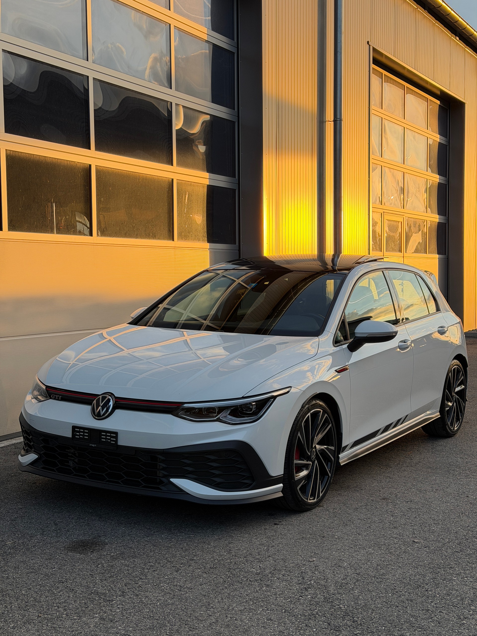 VW Golf 2.0 TSI GTI Clubsport DSG-image-5