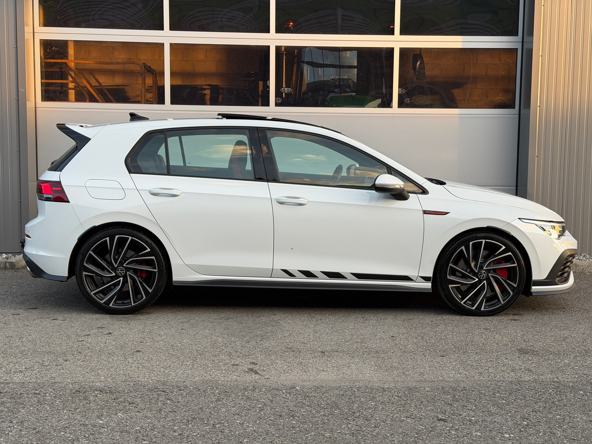 VW Golf 2.0 TSI GTI Clubsport DSG-image-7