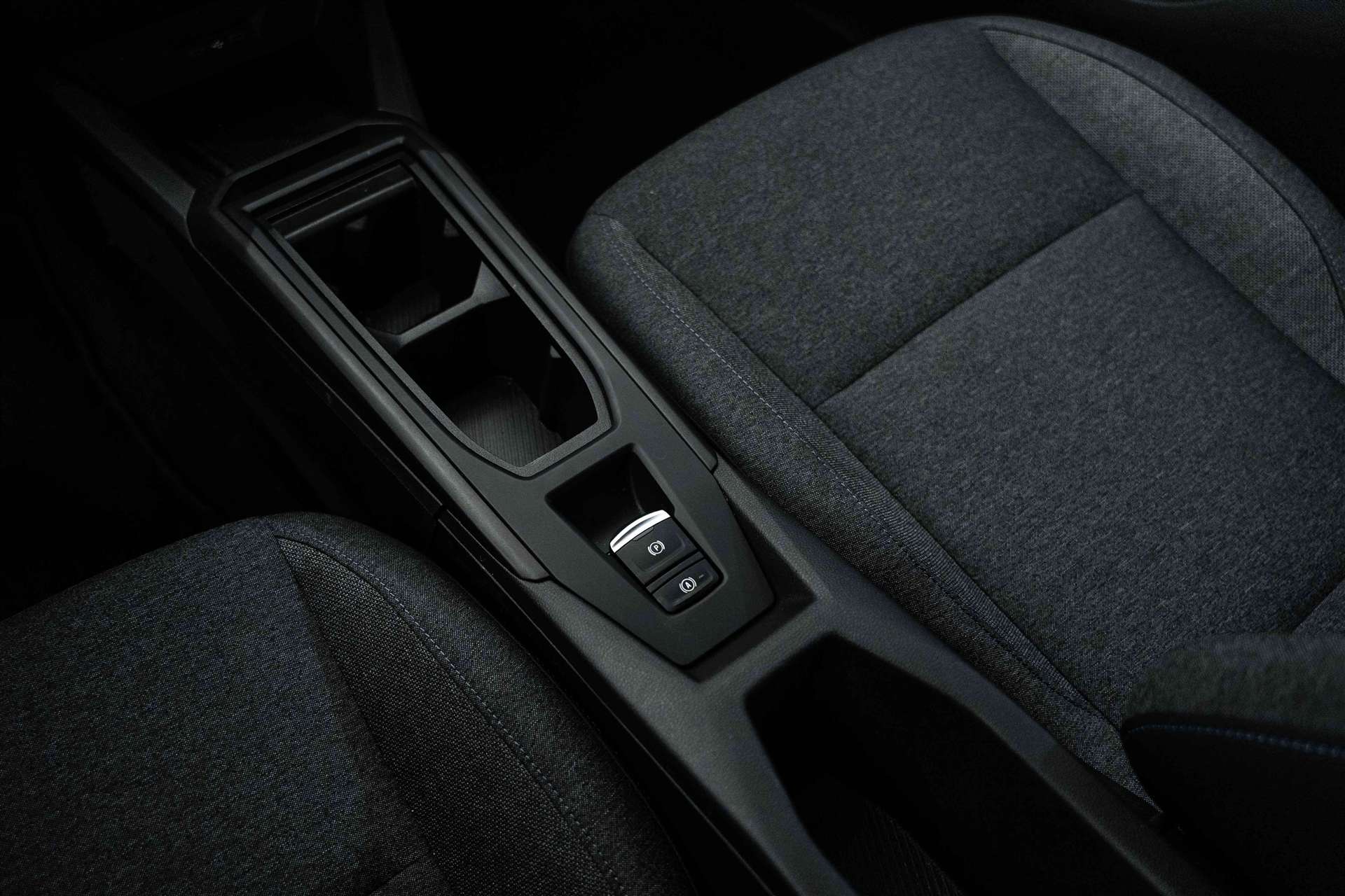 RENAULT RENAULT Clio 1.2 TCe Evolution NEUES MODELL EDC-Automat-image-23