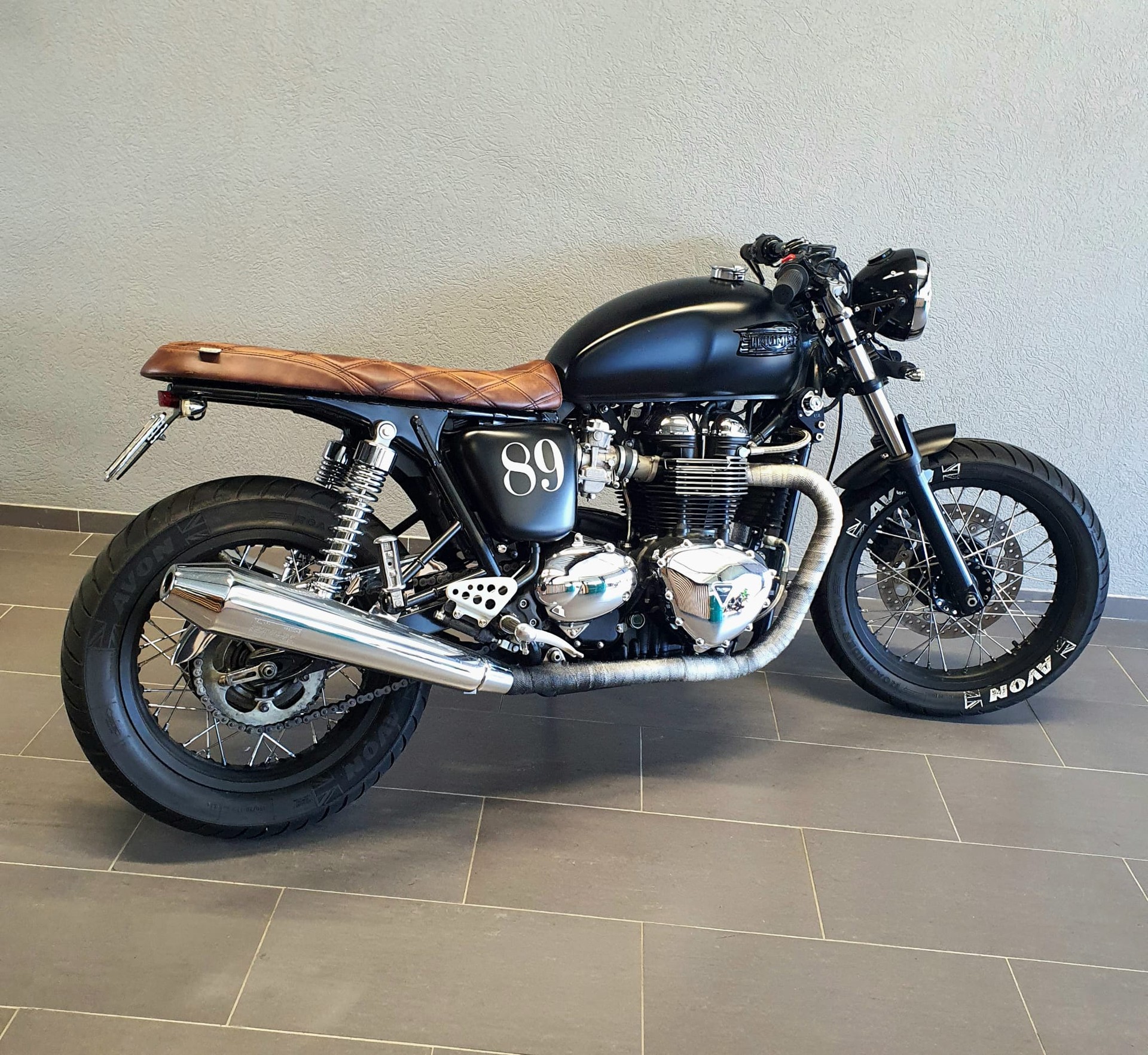 TRIUMPH Thruxton 900 i-image-2
