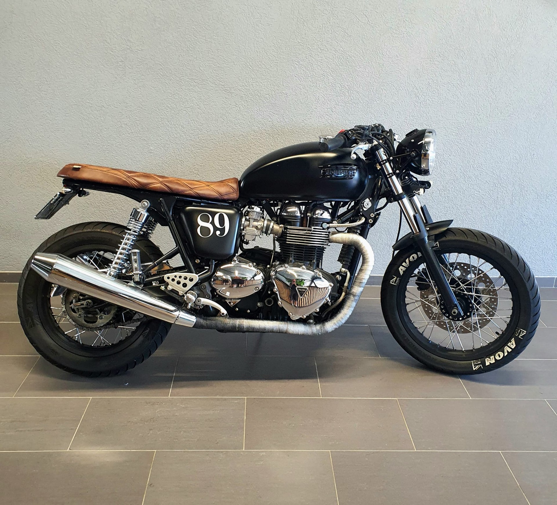 TRIUMPH Thruxton 900 i-image-1