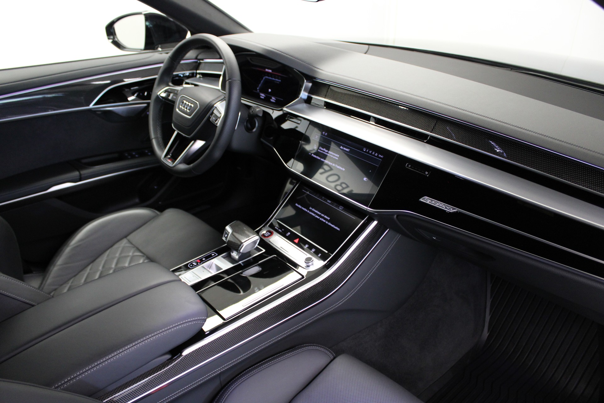 AUDI S8 TFSI quattro tiptronic-image-6