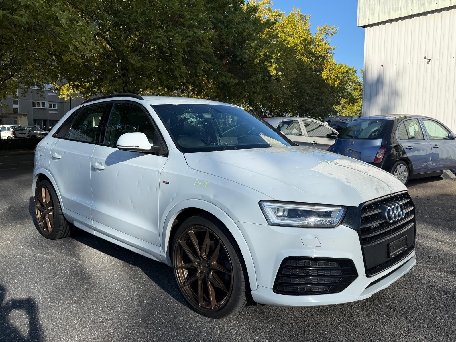 AUDI Q3 2.0 TDI design quattro S-tronic-showroom-element-1