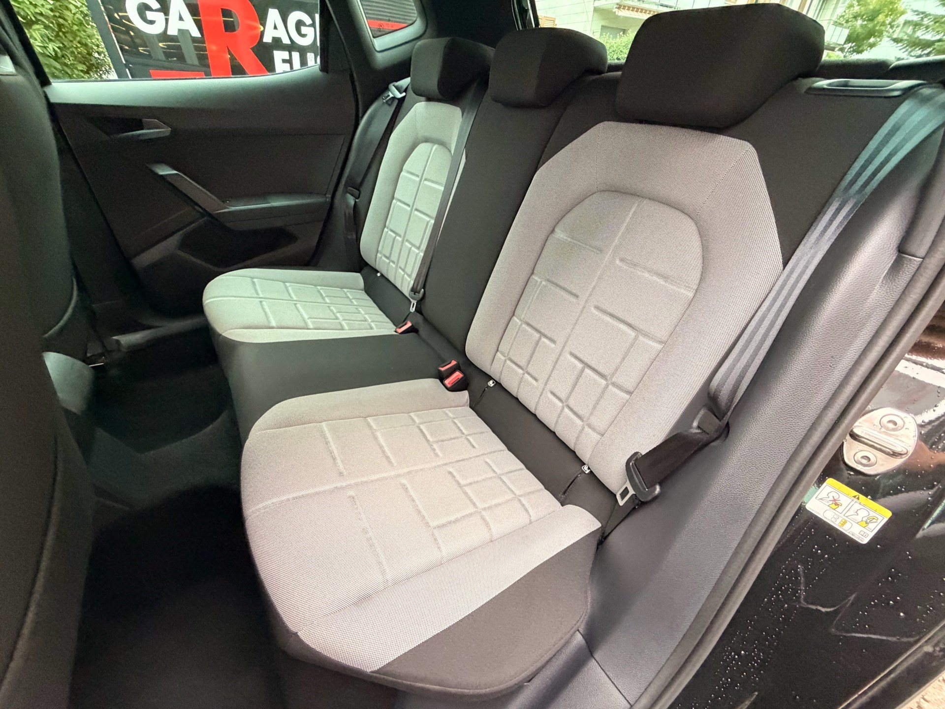 SEAT Arona 1.5 TSI 150 PS FR BLACK EDITION !! *** TOP AUSSTATTUNG ***-image-25