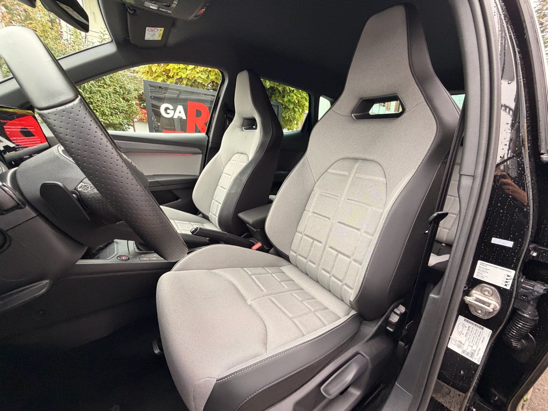 SEAT Arona 1.5 TSI 150 PS FR BLACK EDITION !! *** TOP AUSSTATTUNG ***-image-7