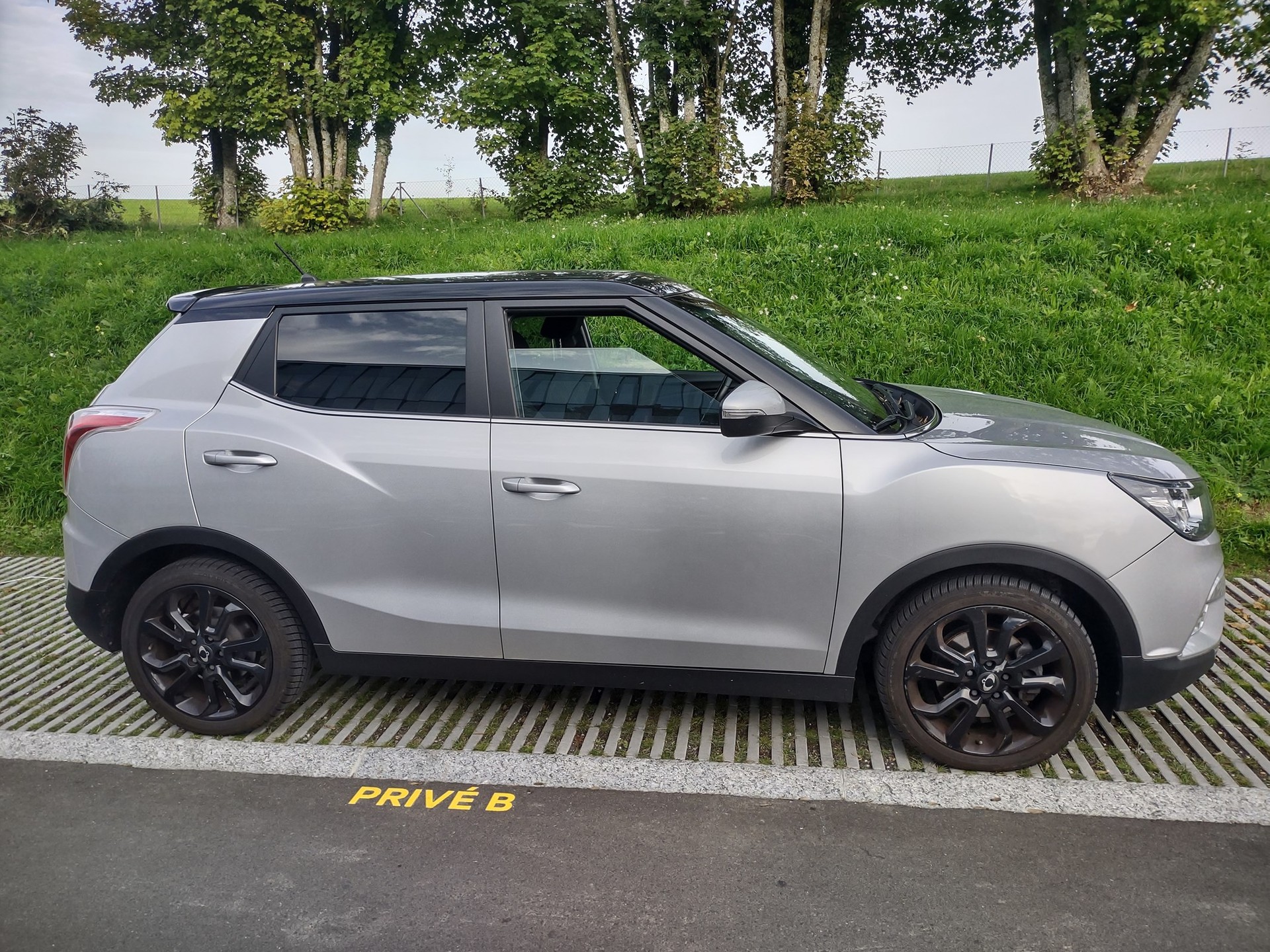 KGM-SsangYong Tivoli 1.6 eXDi Cameleon 2WD-image-8