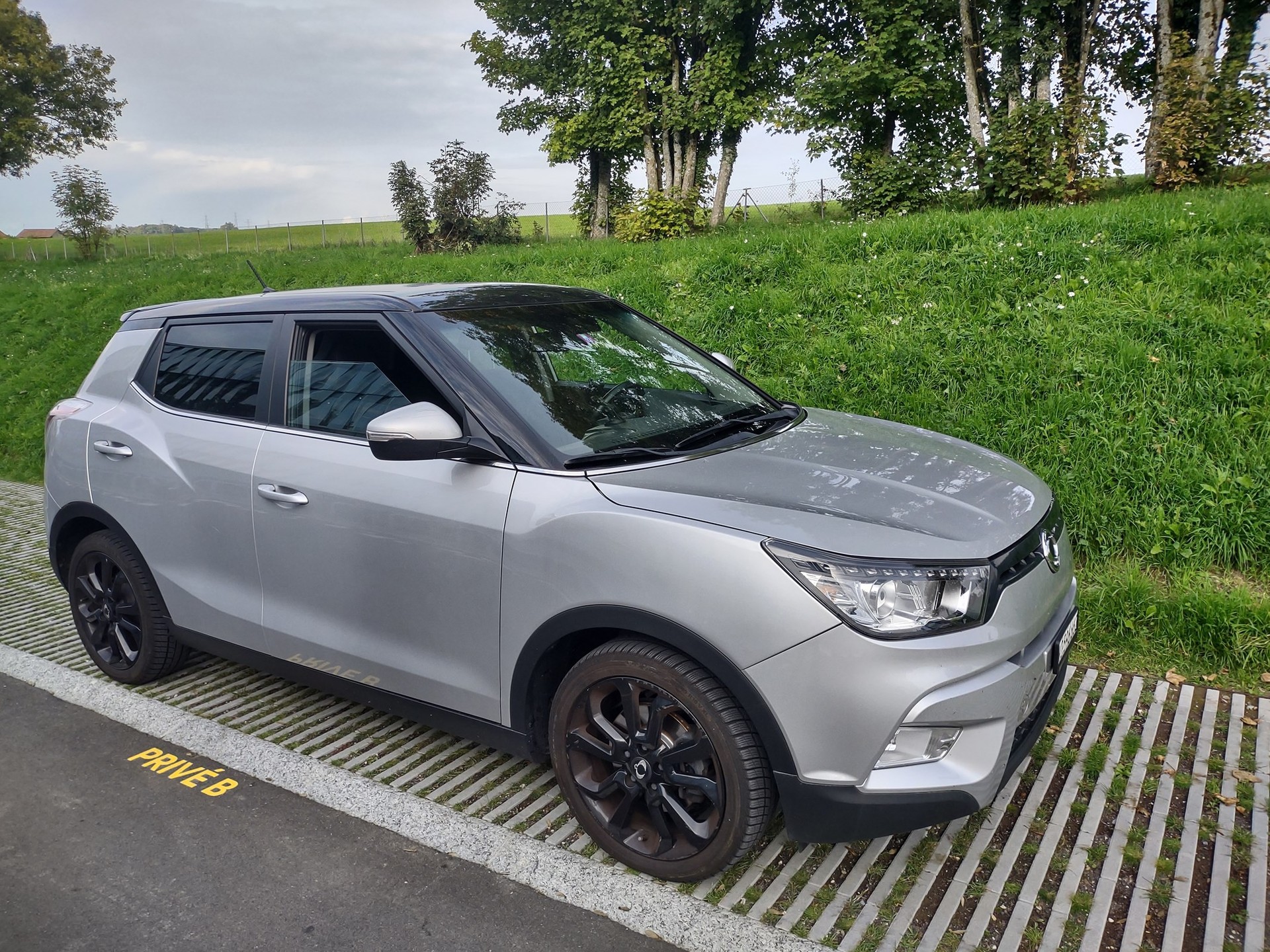 KGM-SsangYong Tivoli 1.6 eXDi Cameleon 2WD-image-9