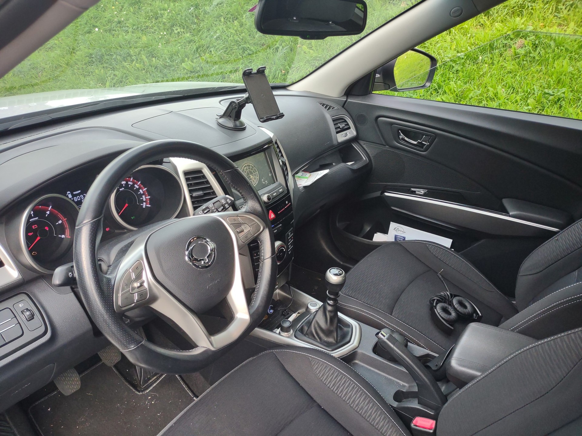 KGM-SsangYong Tivoli 1.6 eXDi Cameleon 2WD-image-1