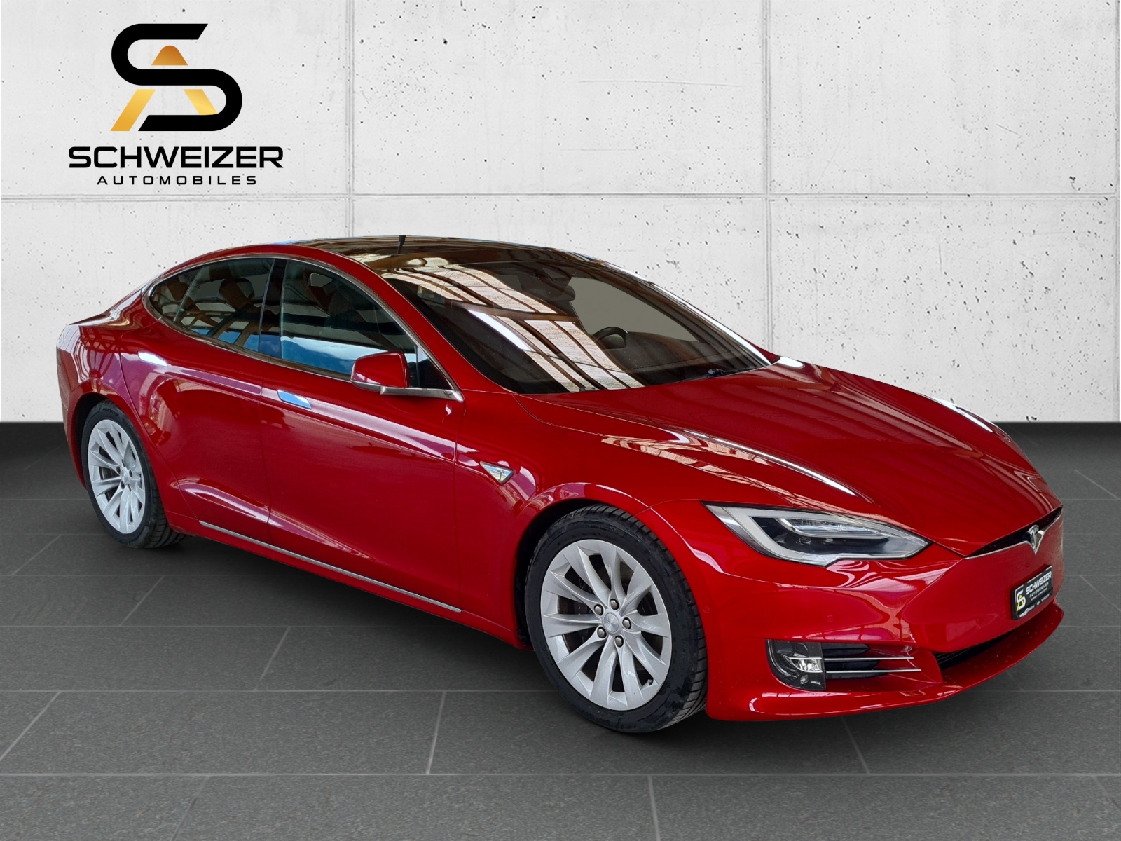 TESLA Model S 75 D-showroom-element-1