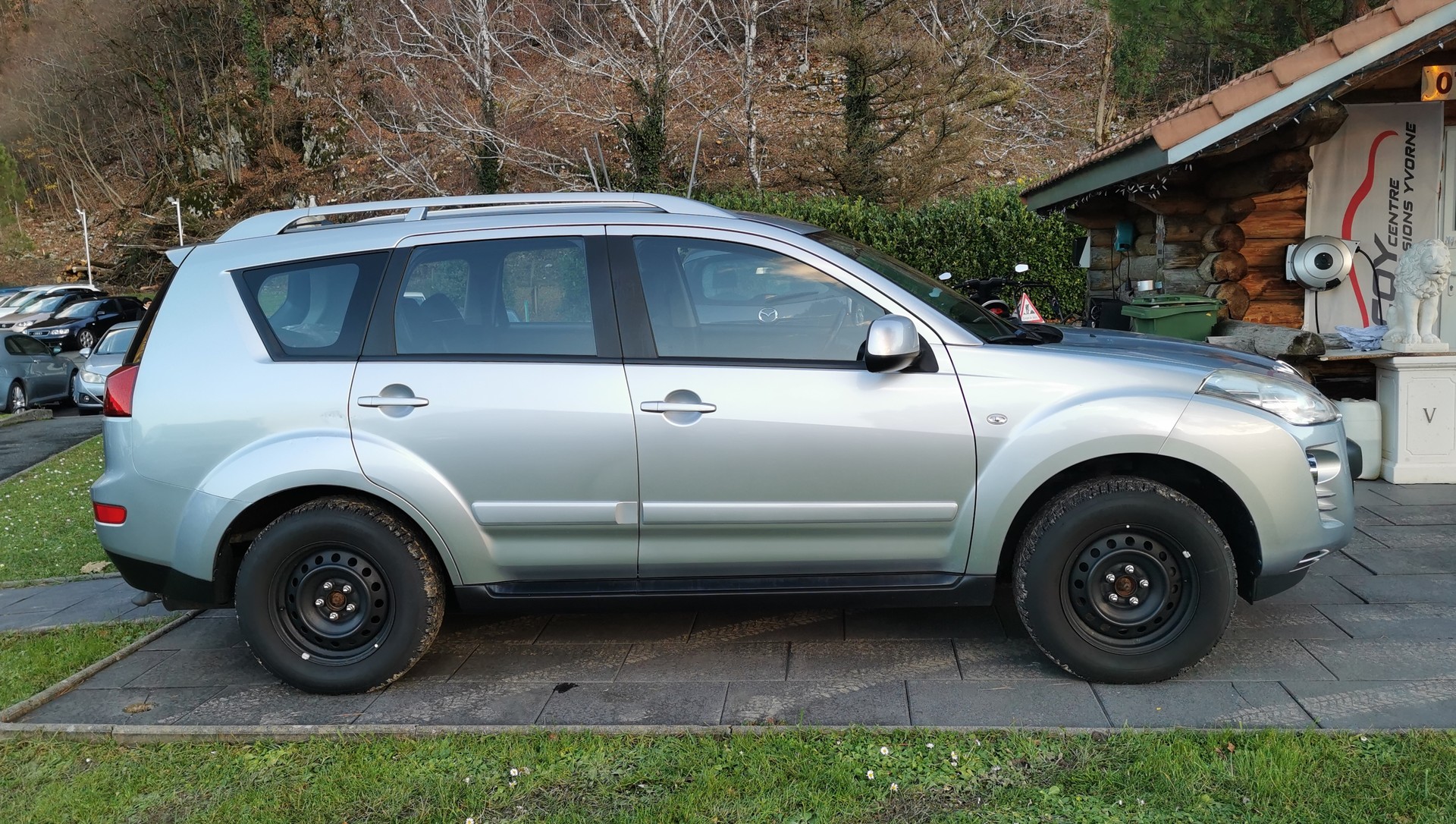 PEUGEOT 4007 2.2 HDi Confort-image-1