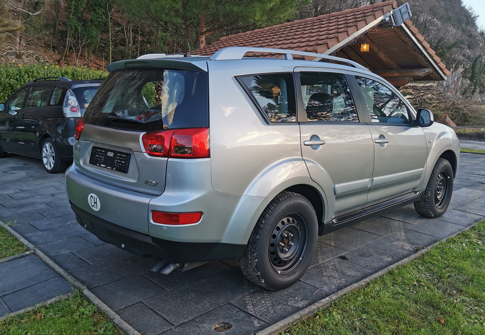 PEUGEOT 4007 2.2 HDi Confort-image-8