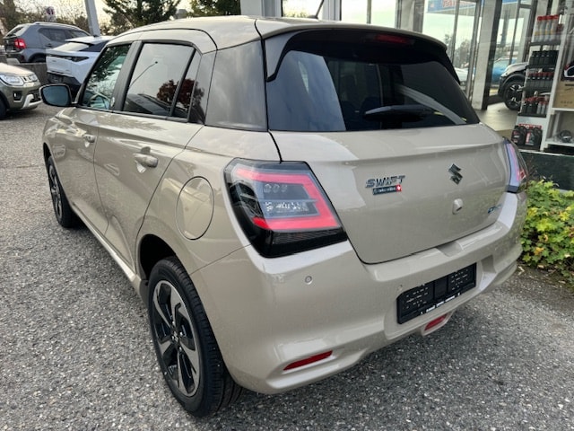 SUZUKI Swift 1.2 1st Edition Top Hybrid 4x4-image-3