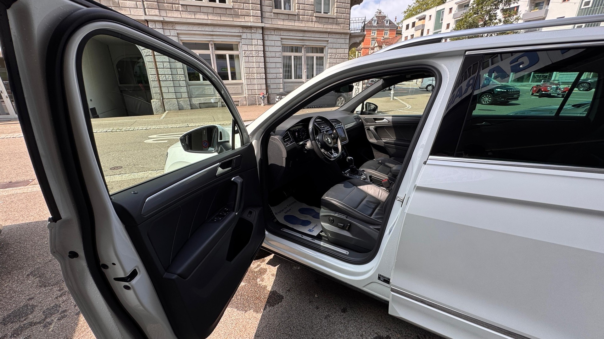 VW Tiguan 2.0 TDI SCR Highline 4Motion DSG-image-10