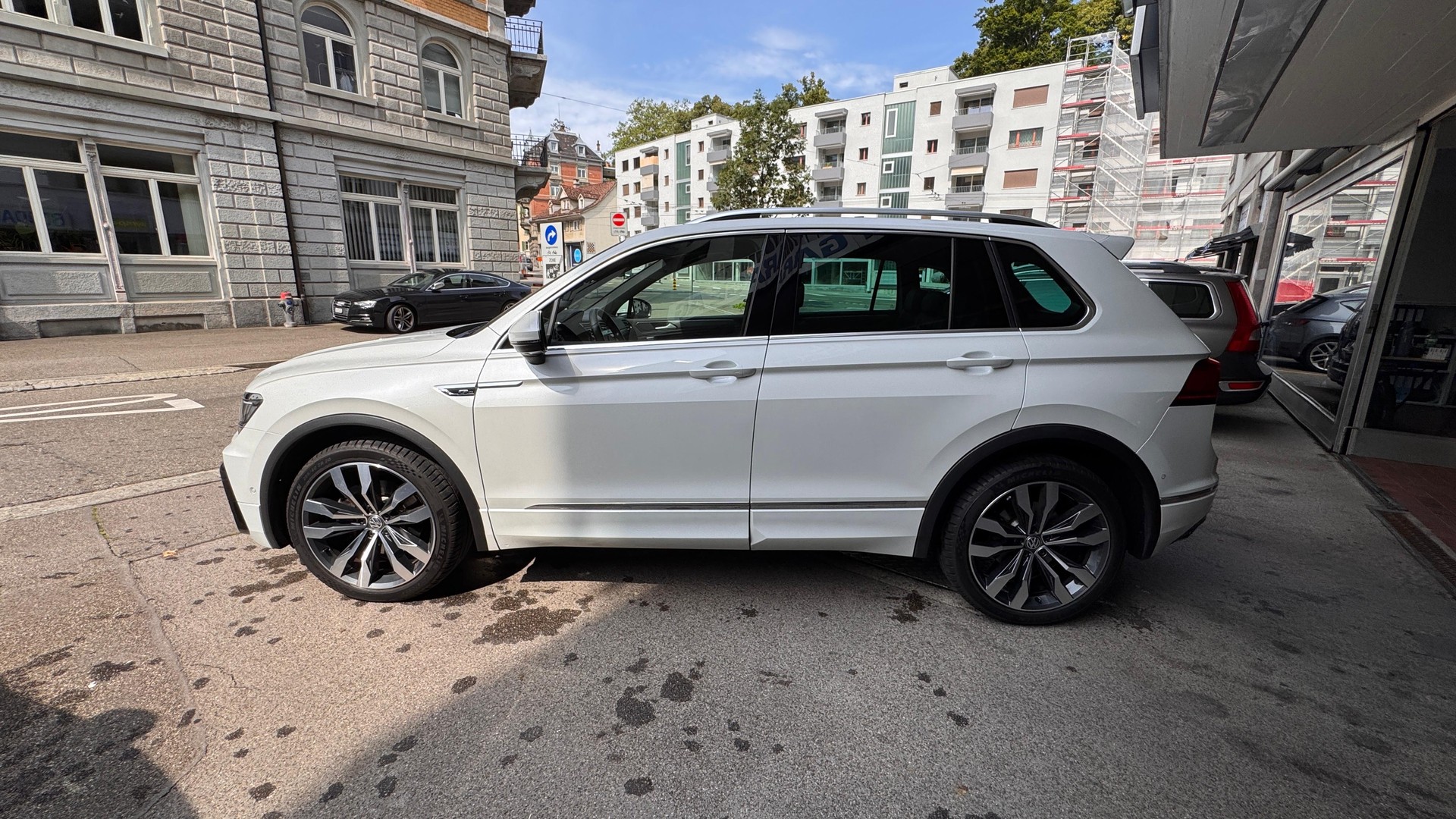 VW Tiguan 2.0 TDI SCR Highline 4Motion DSG-image-4